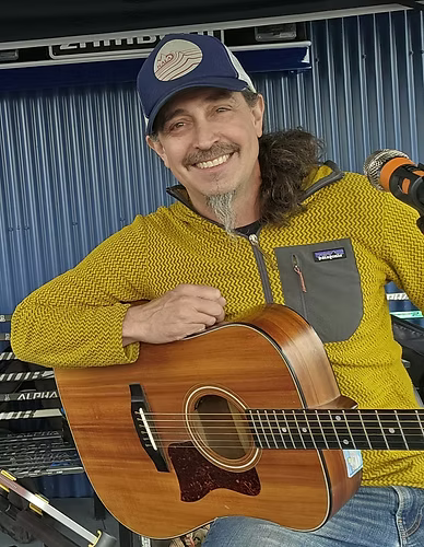 Live Music with Steve Norwood
