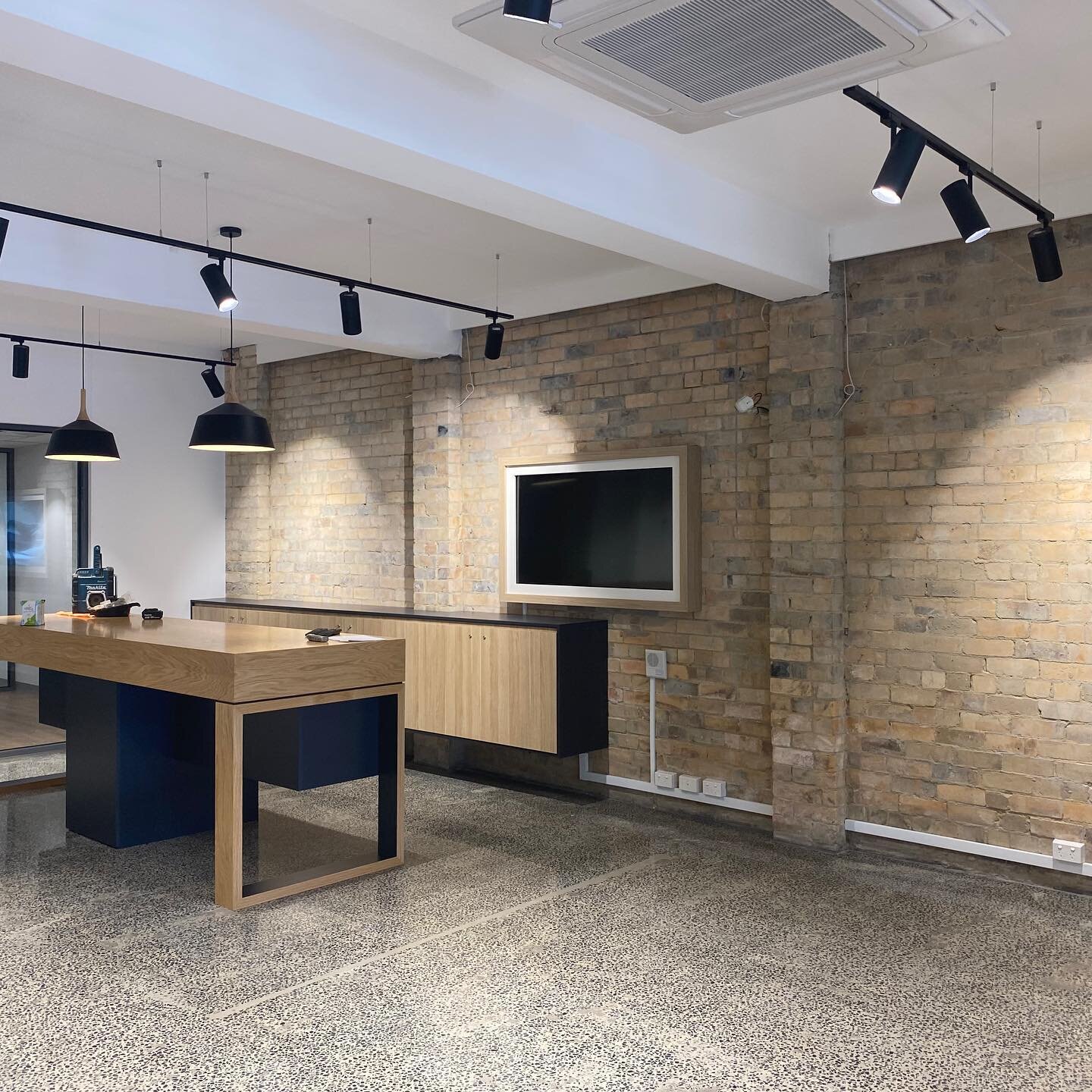 Another amazing project to be apart of ticked off the list. Beel electrical team completed the base build stage of the Mount Eliza Community Bank project. Which included lighting, Emergency Lighting and Exit, and smoke alarms. Great to see the end re