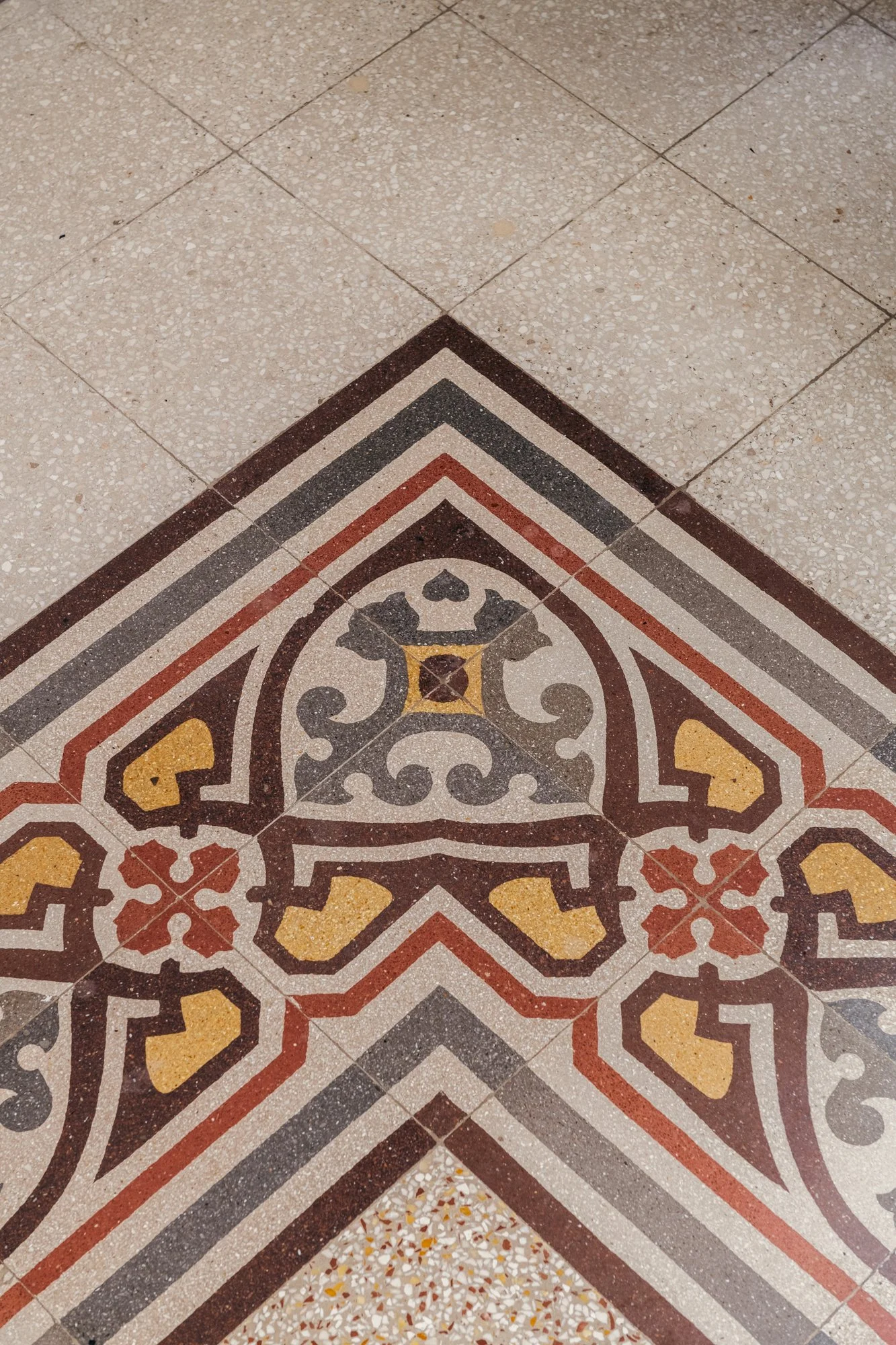 restauro-conservativo-del-pavimento-storico-decorato-palermo.jpg