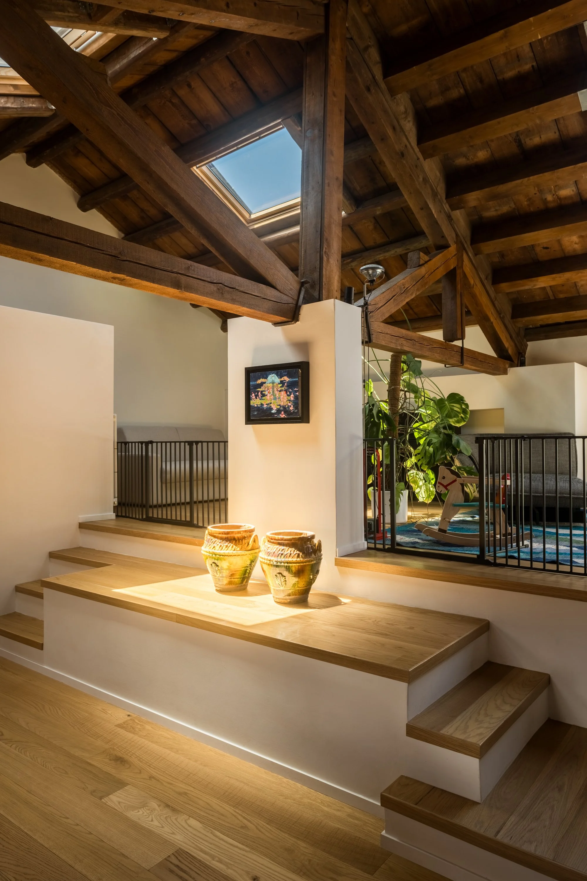 sottotetto-recupero-con-travi-a-vista-e-parquet-rovere-palermo.jpg