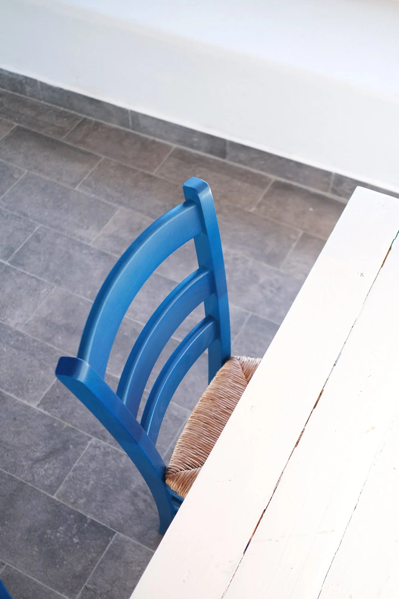 dettaglio-sedia-seduta-in-muratura-terrazza-coperta-ustica.jpg