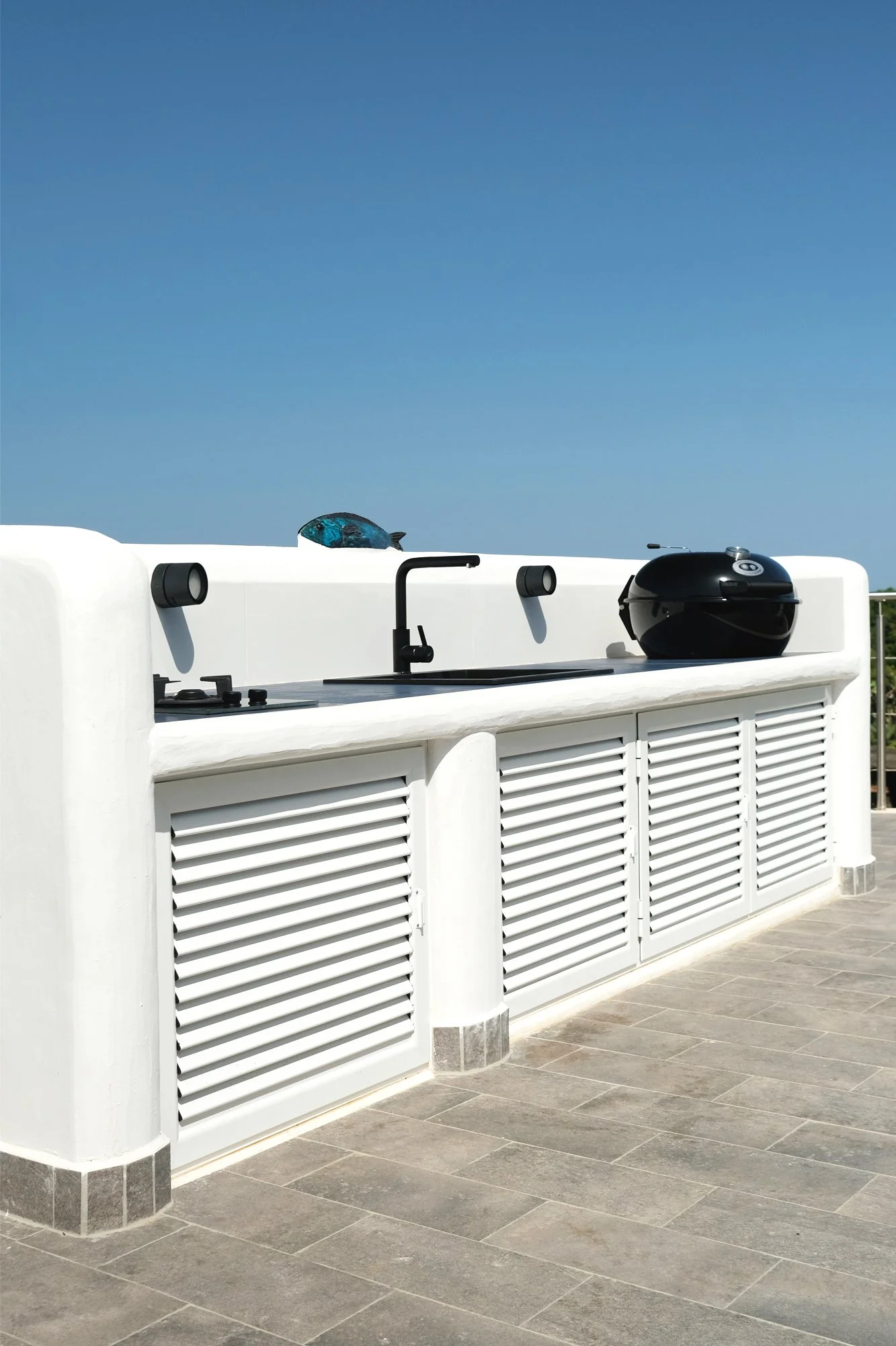 barbecue-cucina-esterna-vista-mare-ustica.jpg