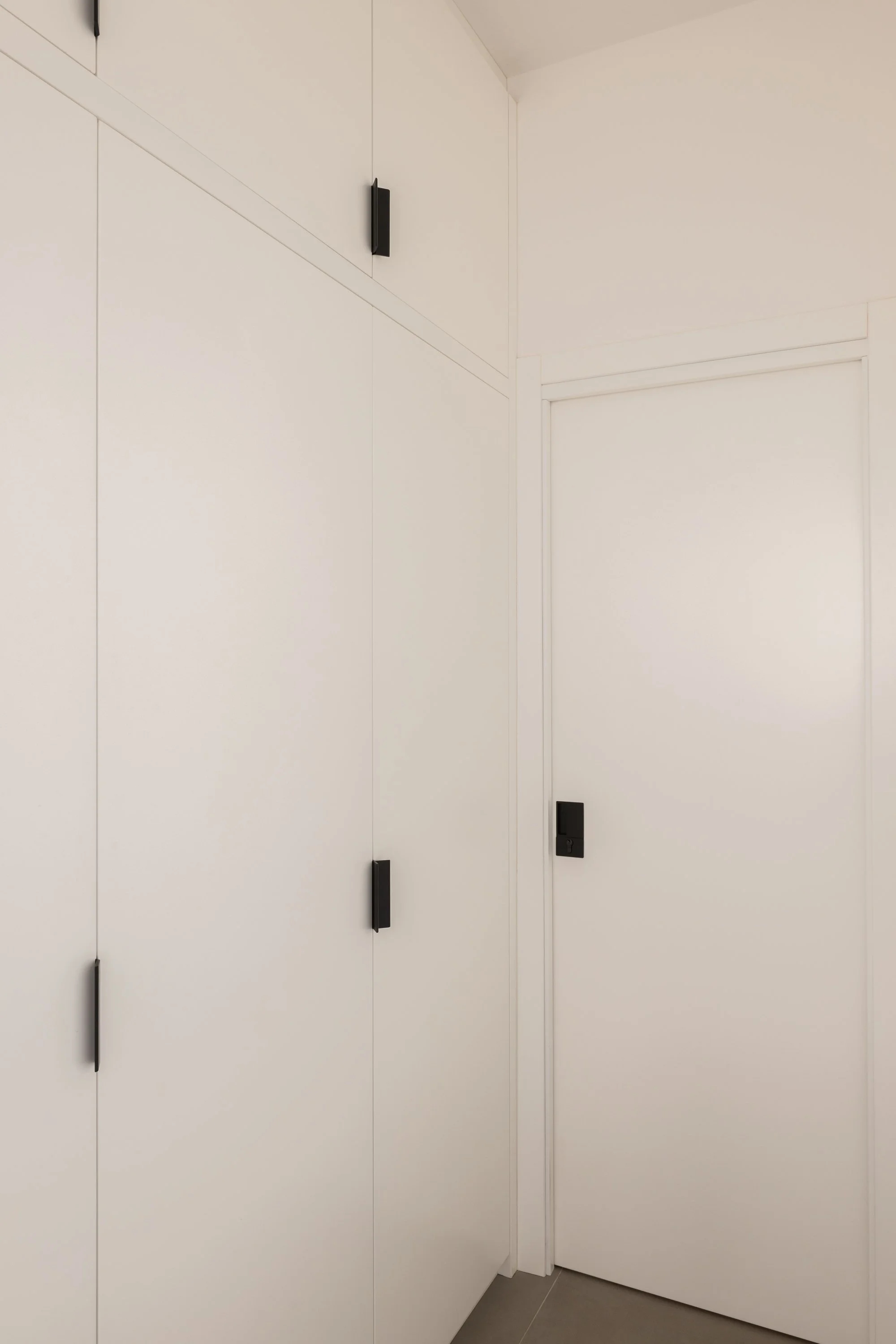 interior-design-porta-armadio-appartamento-palermo.jpg