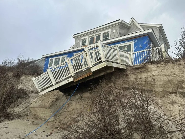GoLocalProv — Trump Administration Zeros Out Funds to Replenish Beach Sand in RI