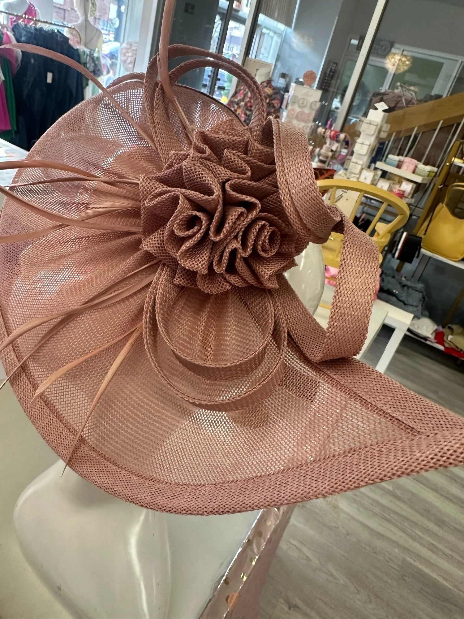 The Fascinating History of Fascinators — La Jolie MLN