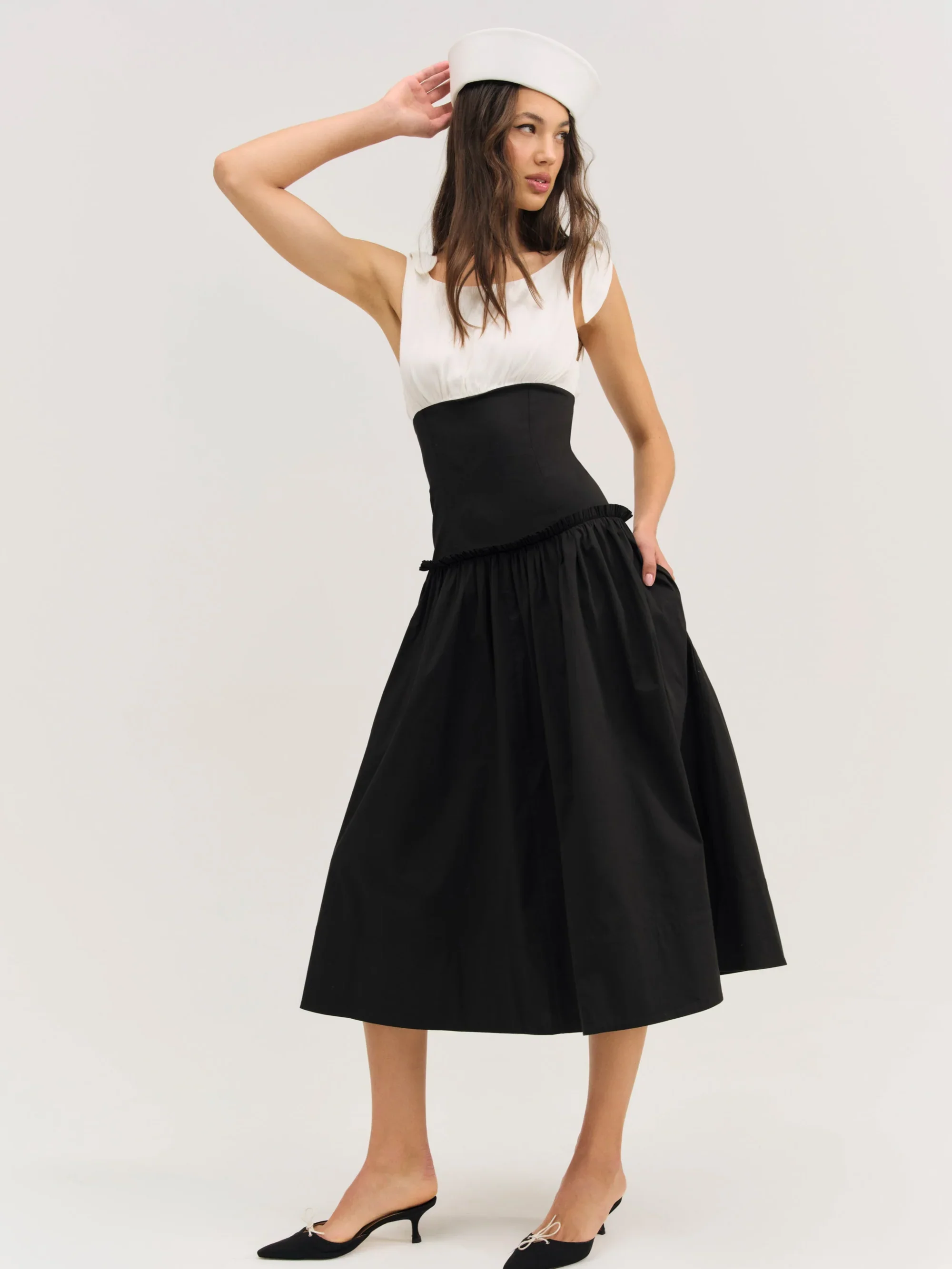 Helena_Poplin_Midi_Dress_Black_White_On_Model_1_2000x.webp
