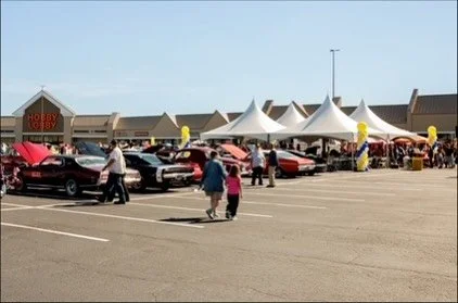 Festival season is upon us 🍂🍁🎃
.
.
#bestjobintheburgh 
#birthdaypartiespgh 
#babyshowerpgh 
#graduationparty #graduationpgh #backyardbbqpgh #bistrolightspgh #pittsburghgraduationparty #blackownedpgh 
#partypackagepittsburgh #highpeaktents #microwe