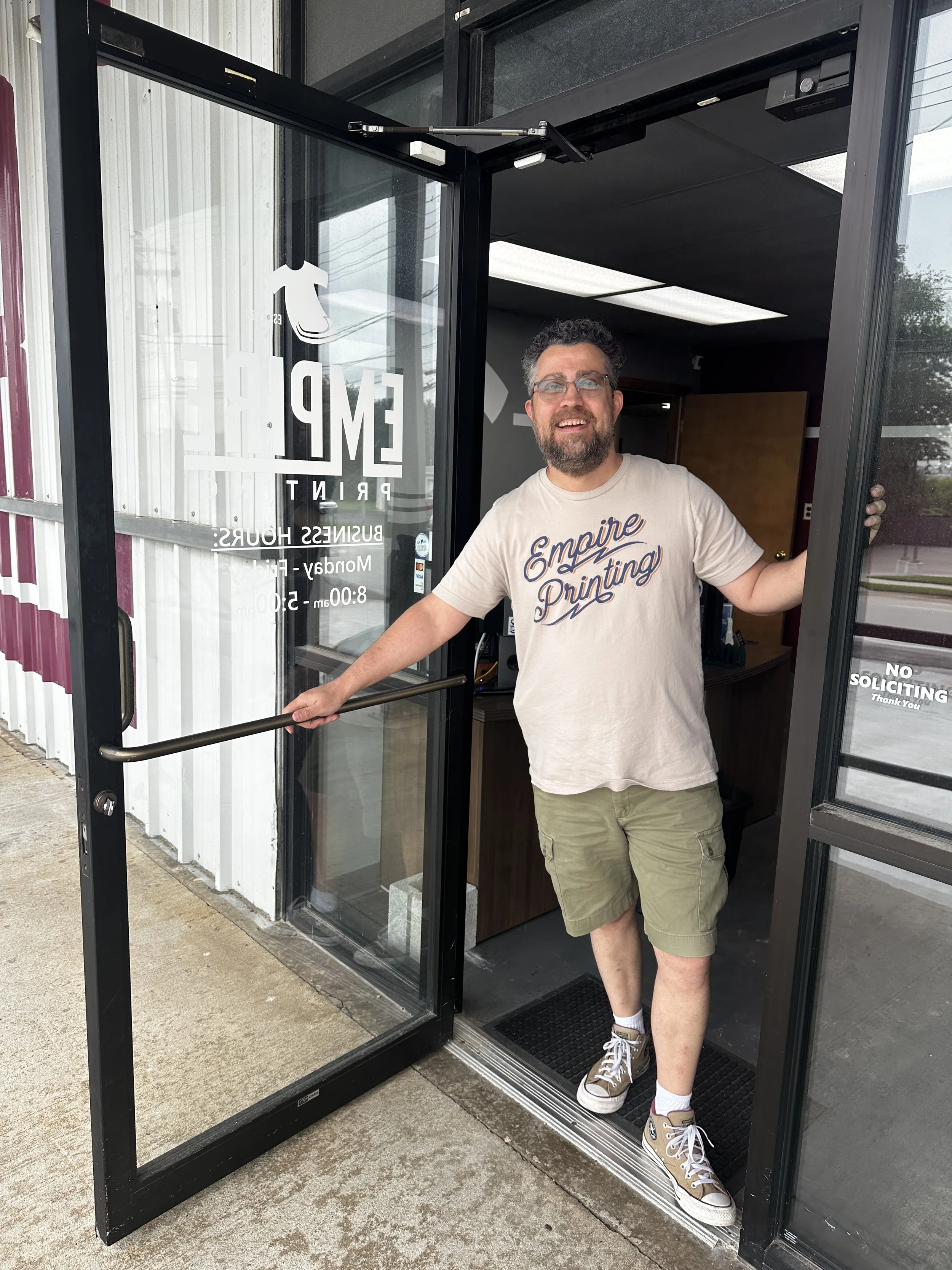 Empire Printing storefront in Springfield Missouri welcoming customers to our screen printing and embroidery shop.