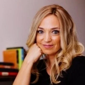 Holly Rustick | Bestselling Author & Podcast Host, Grant Writing & Funding