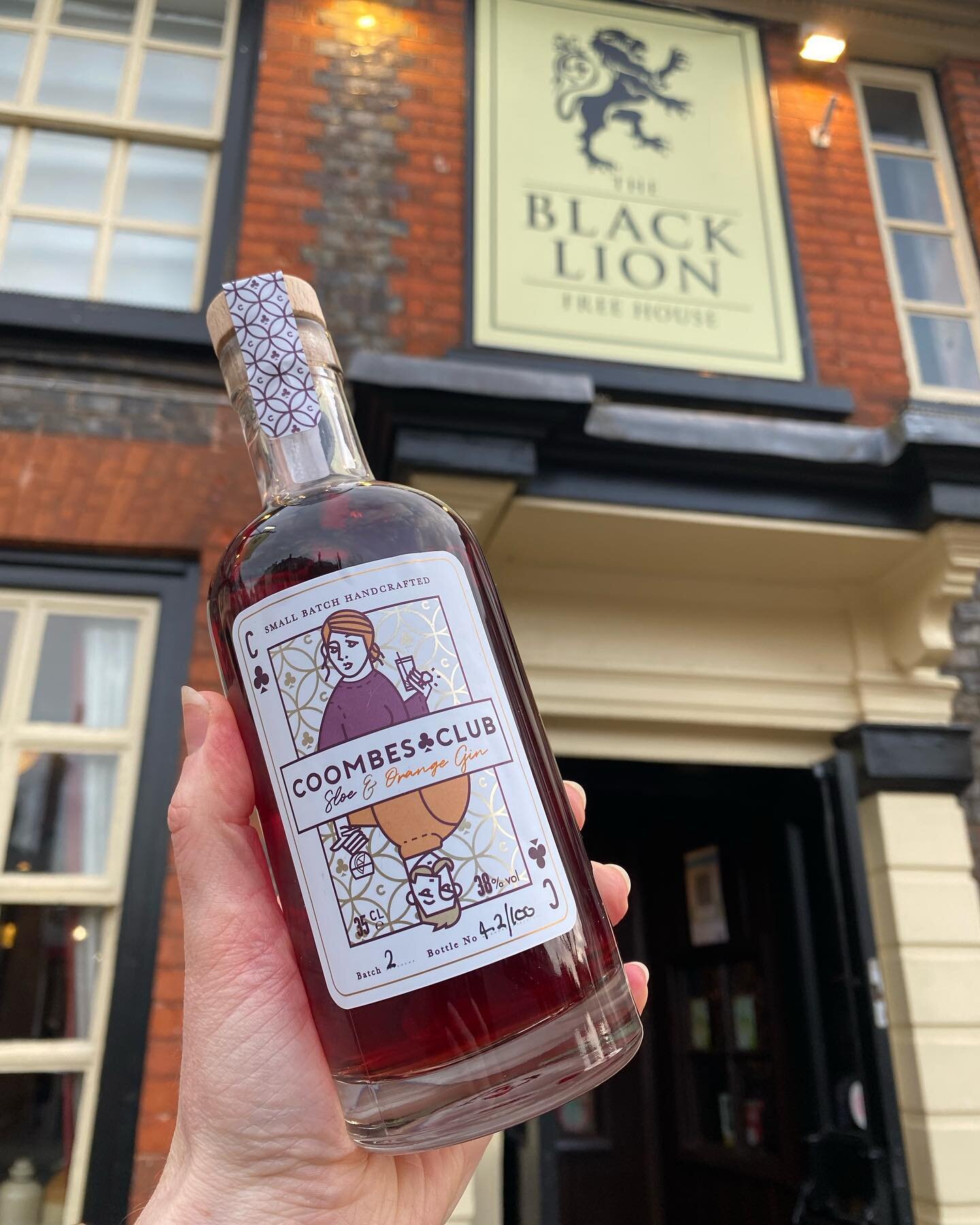 If you haven&rsquo;t had chance to try our new flavour yet get down to the @blacklion.lb tonight and order yourself a Sloe and Orange 🍊 
Getting you ready for summer, best served with Sicilian lemon 🍋
Our sell out original is also back in stock! Ha