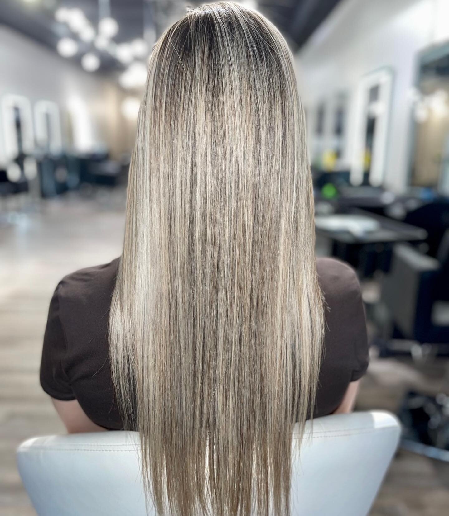 Brazilian blow out and color transformation by: @millie_and_maz 
 .
.
.
.
.
.
.
.
#hair #americansalon #framar #blondehair #modernsalon #redken #behindthechair #metrodetroit #saloncentric #hairtransformation #balayage #dearbornarea #ulta #redkenshade