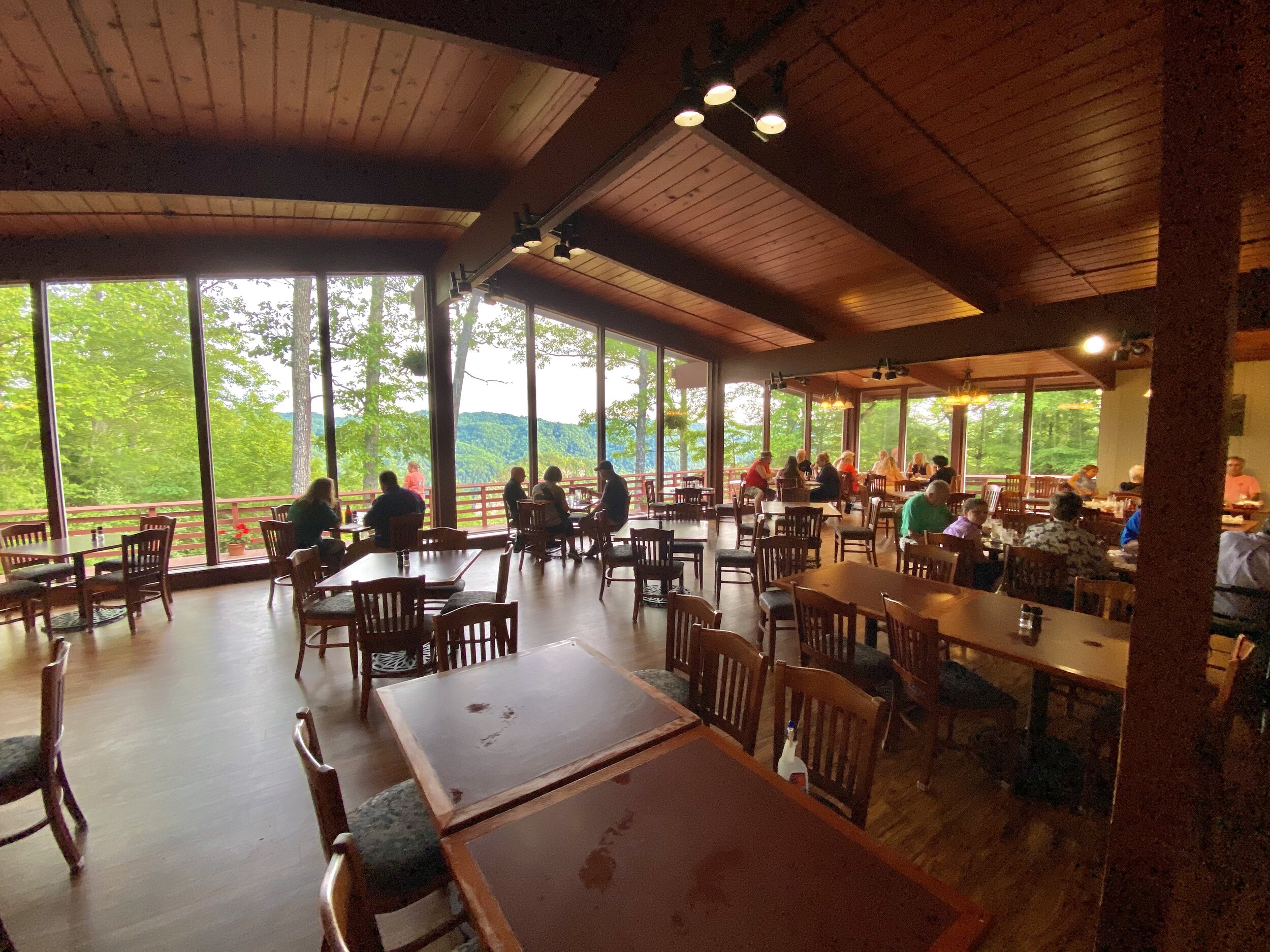 Rhododendron Restaurant at the Chafin Lodge — Breaks Interstate Park