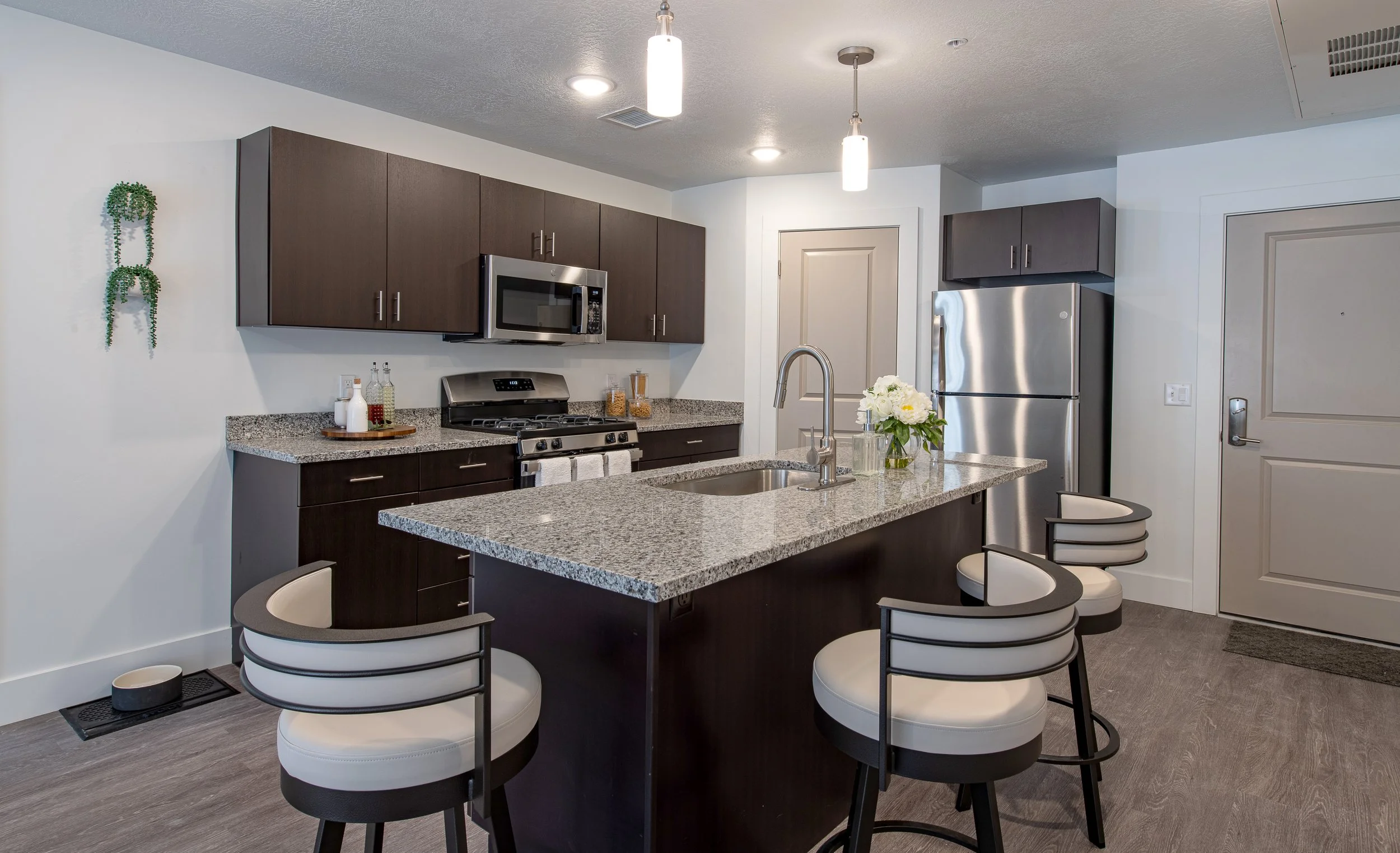 Community Amenities Point of View Apartments Draper, Utah — POV site
