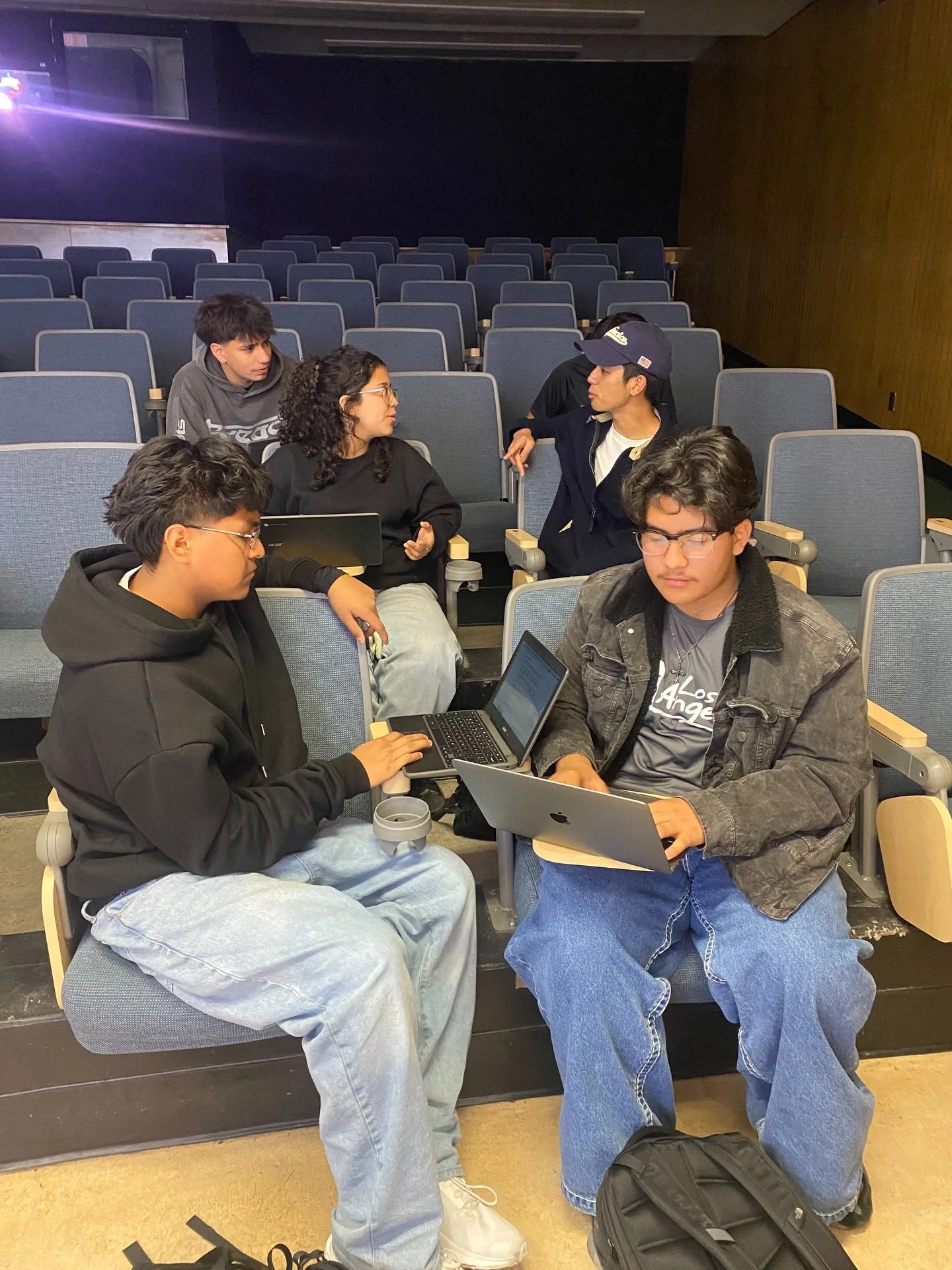 Our Leaders closed out the year with an inspiring Career Quest at UCLA! 💙✨

From diving into The Big 3 (AP, IB, Dual Enrollment) to rotating through hands-on workshops on career exploration, advanced course success, and financial literacy, our stude