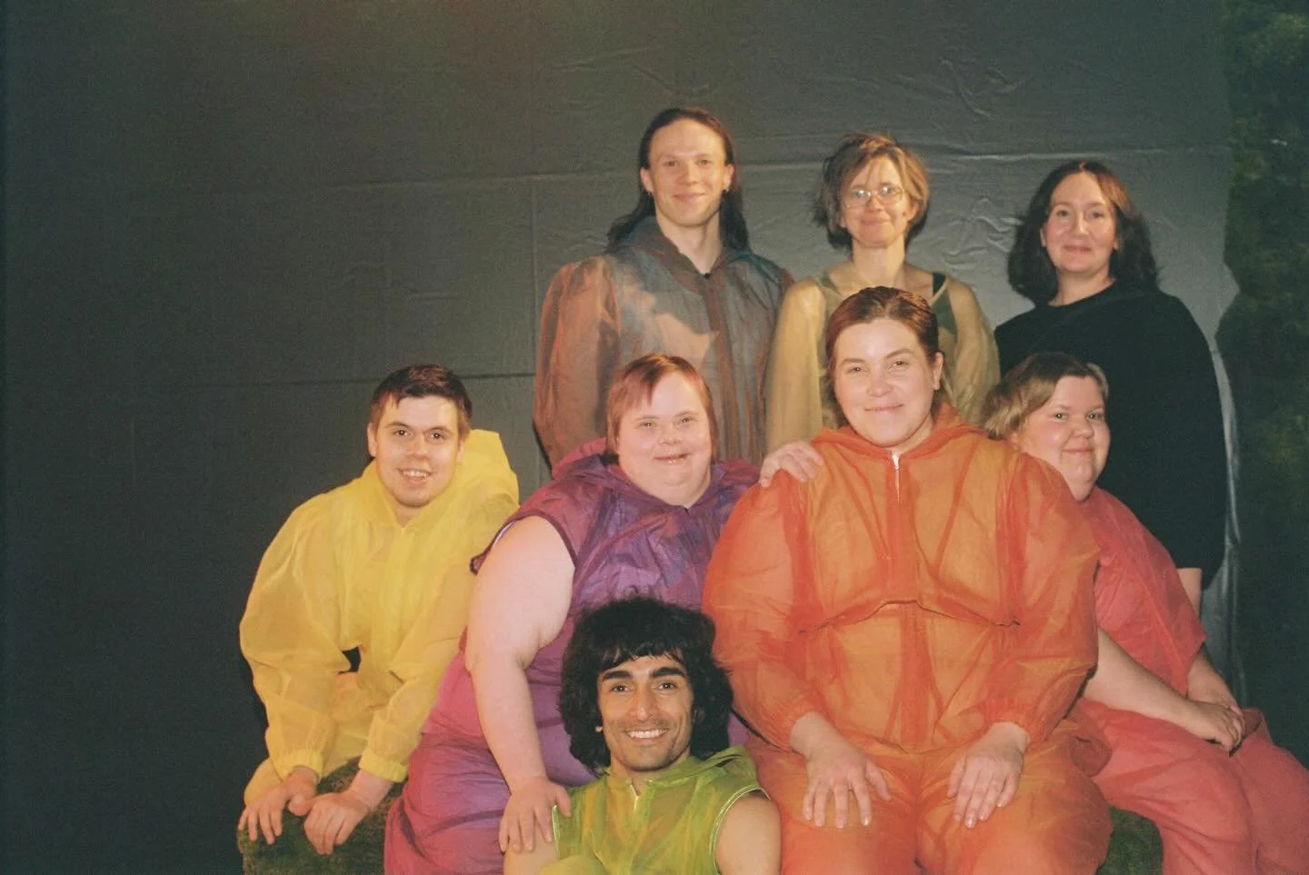 Orlando, oodi luonnolle viimeinen esitys on nyt takana. Meill&auml; on ollut upea matka ihanan ty&ouml;ryhm&auml;n kanssa, kiitos kaikille Orlandon matkassa mukana olleille. 💚 Olen todella kiitollinen ja ylpe&auml; siit&auml; millaisen teoksen olemm