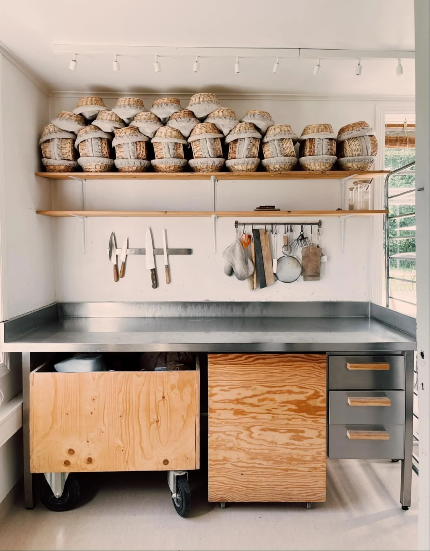 Just a reminder, that we&rsquo;re having a little break.

We will be closed Friday 7. &amp; 14. November 
Welcome back from Friday 21. November 👏
Thank you for your wonderful support throughout the year,
Salli &amp; Raphael