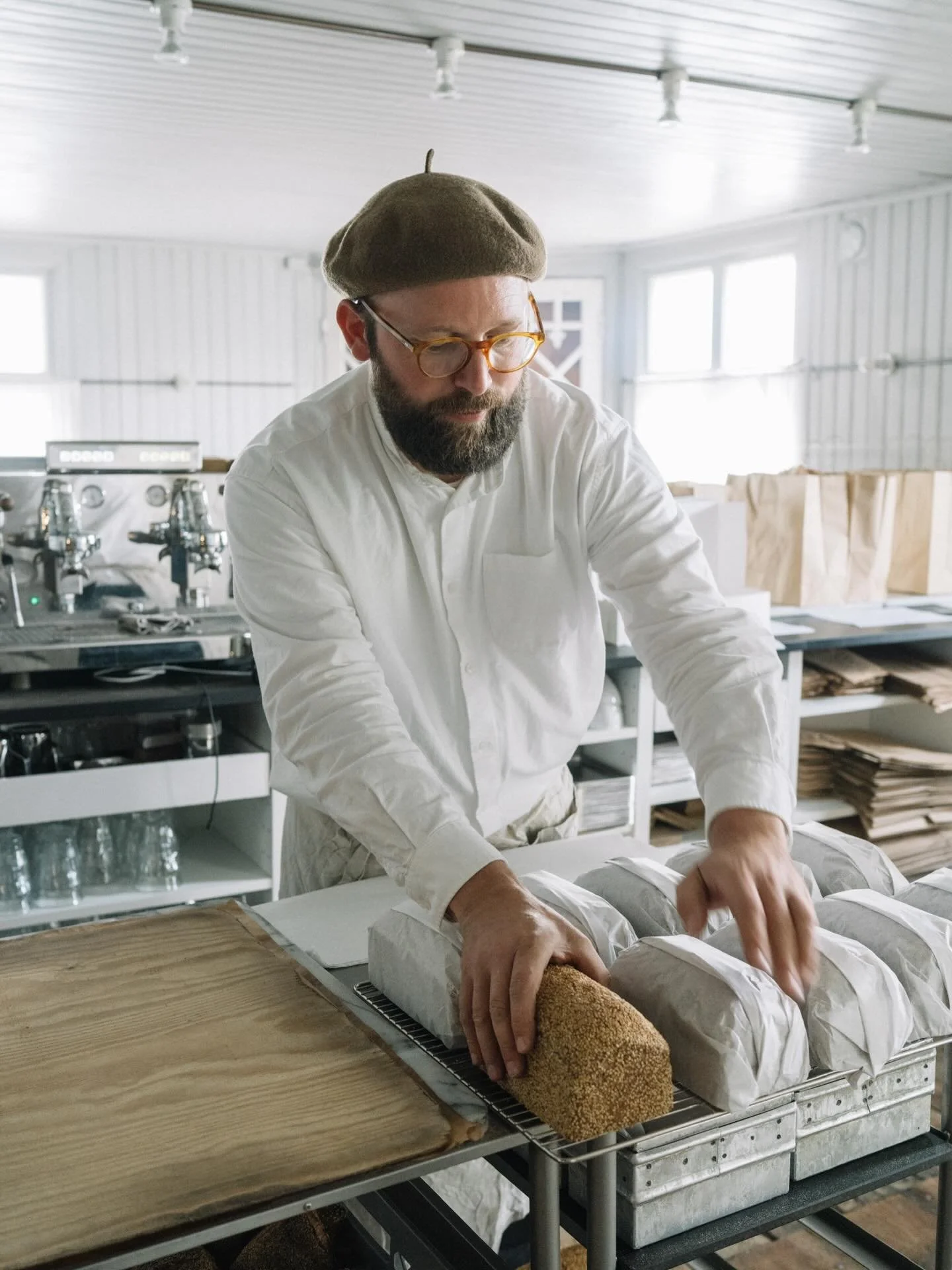 At Loshult Handelsbod, we&rsquo;re open just one day a week &mdash; and that comes with both challenges and opportunities.

It means full focus on quality and full focus on you - every Friday.

You have the choice to reorder on our homepage until Thu