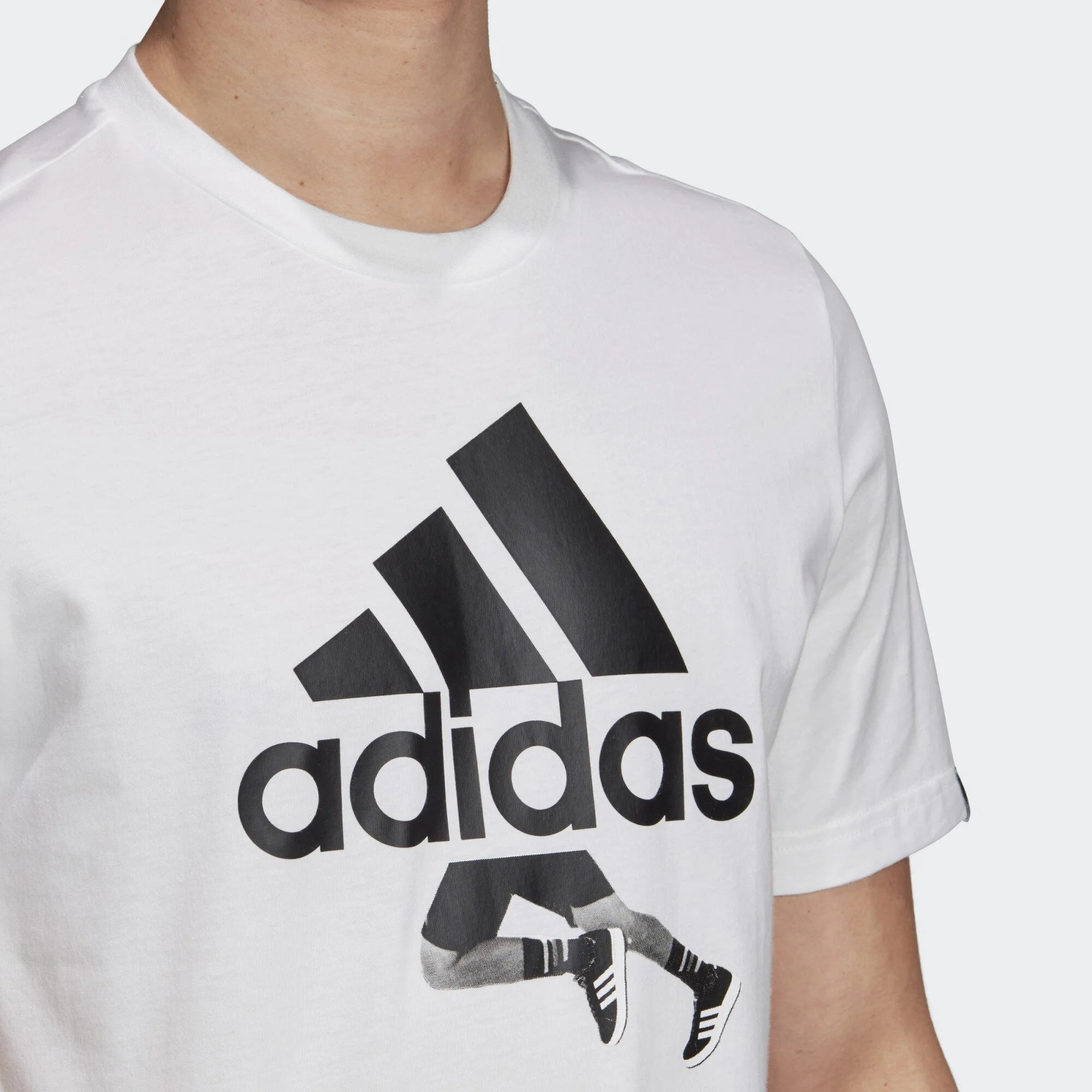 Running_Logo_Tee_White_GD5889_GD5889_41_detail.jpg