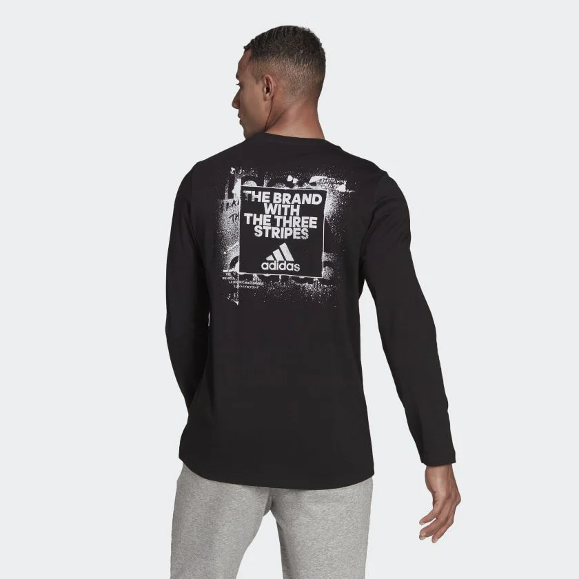 Spray_Graphic_Tee_Black_GS6315_23_hover_model (1).jpg