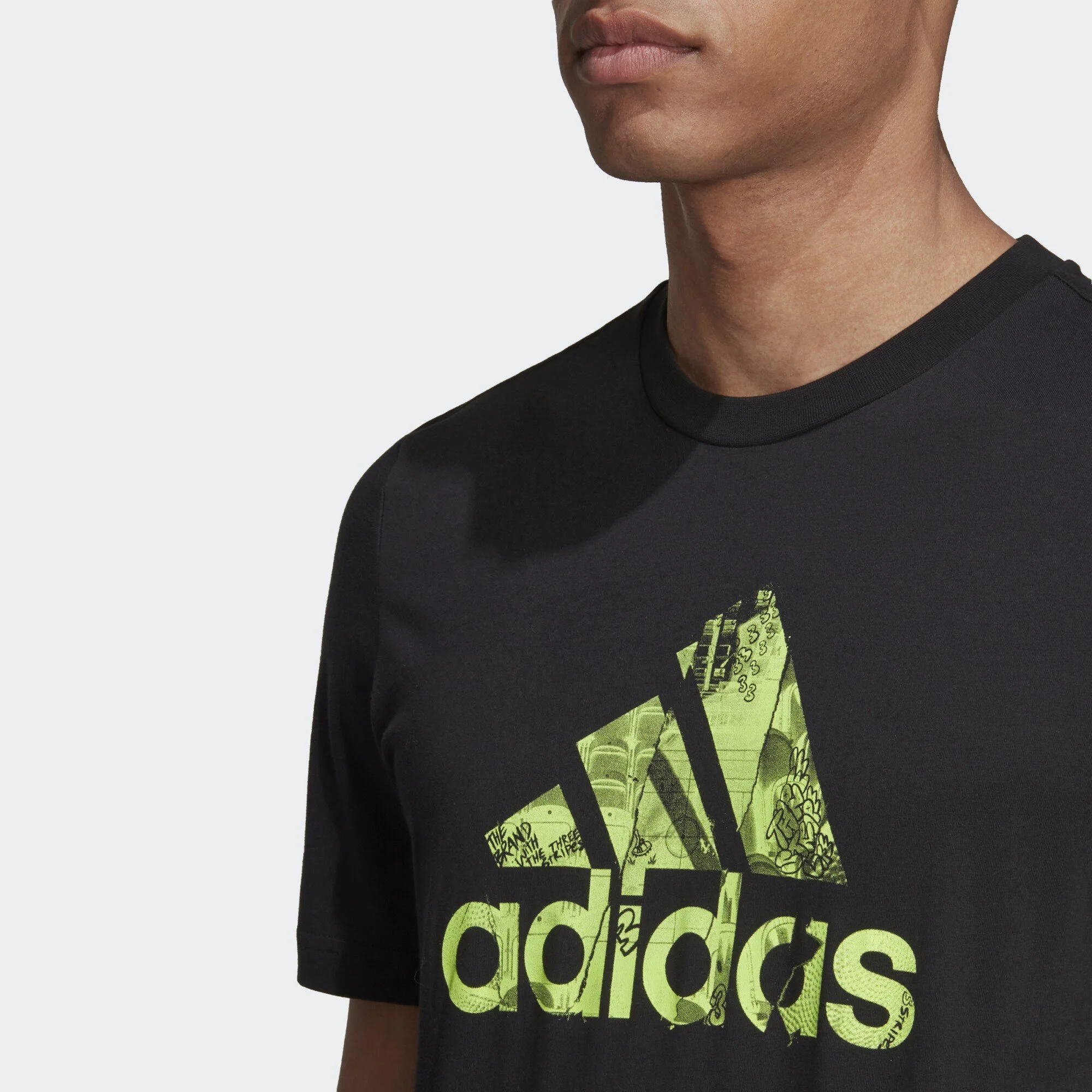 Photo_Logo_Tee_Black_GD5878_41_detail.jpg