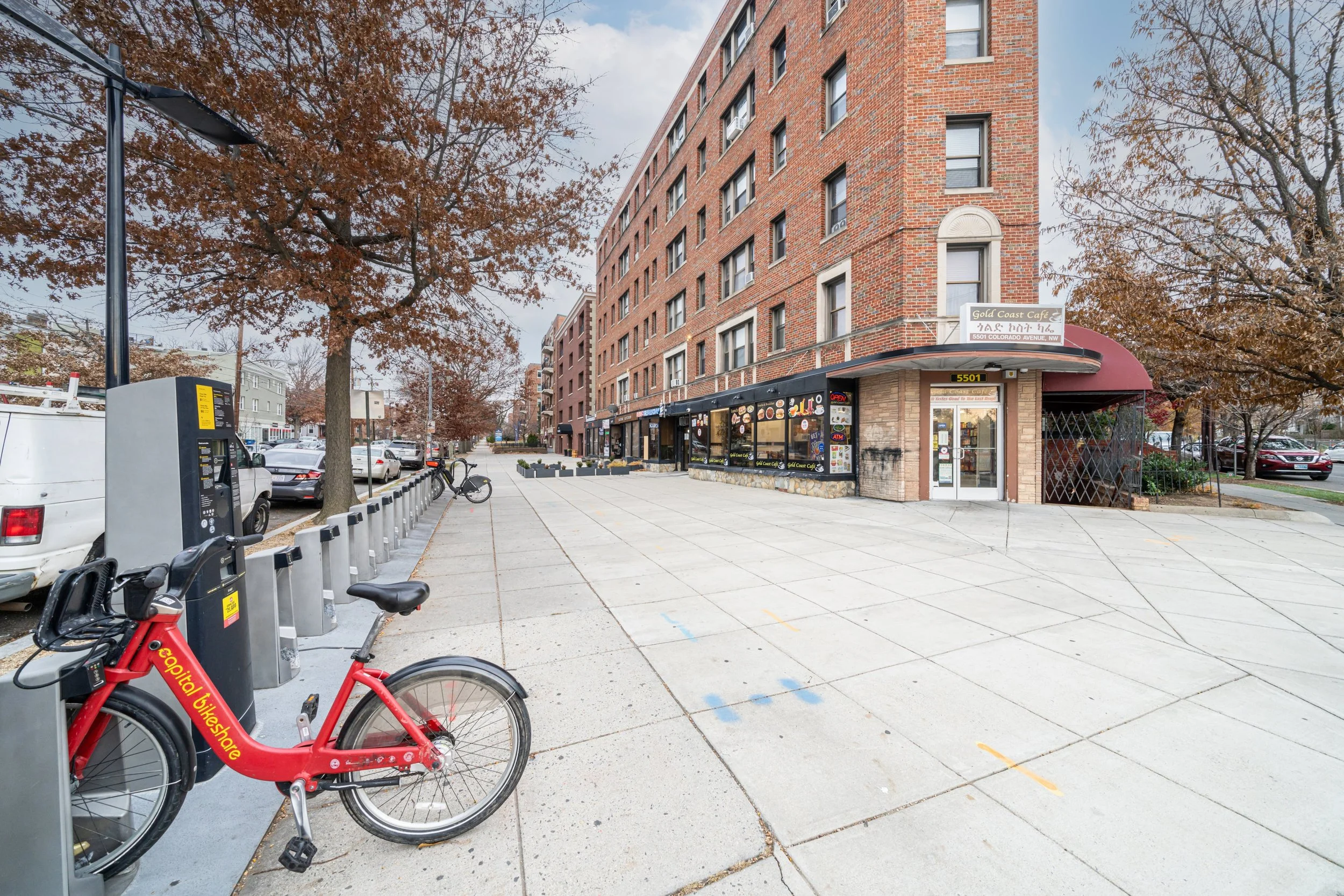 It’s easy to find a ride with a Capital Bikeshare station so close.