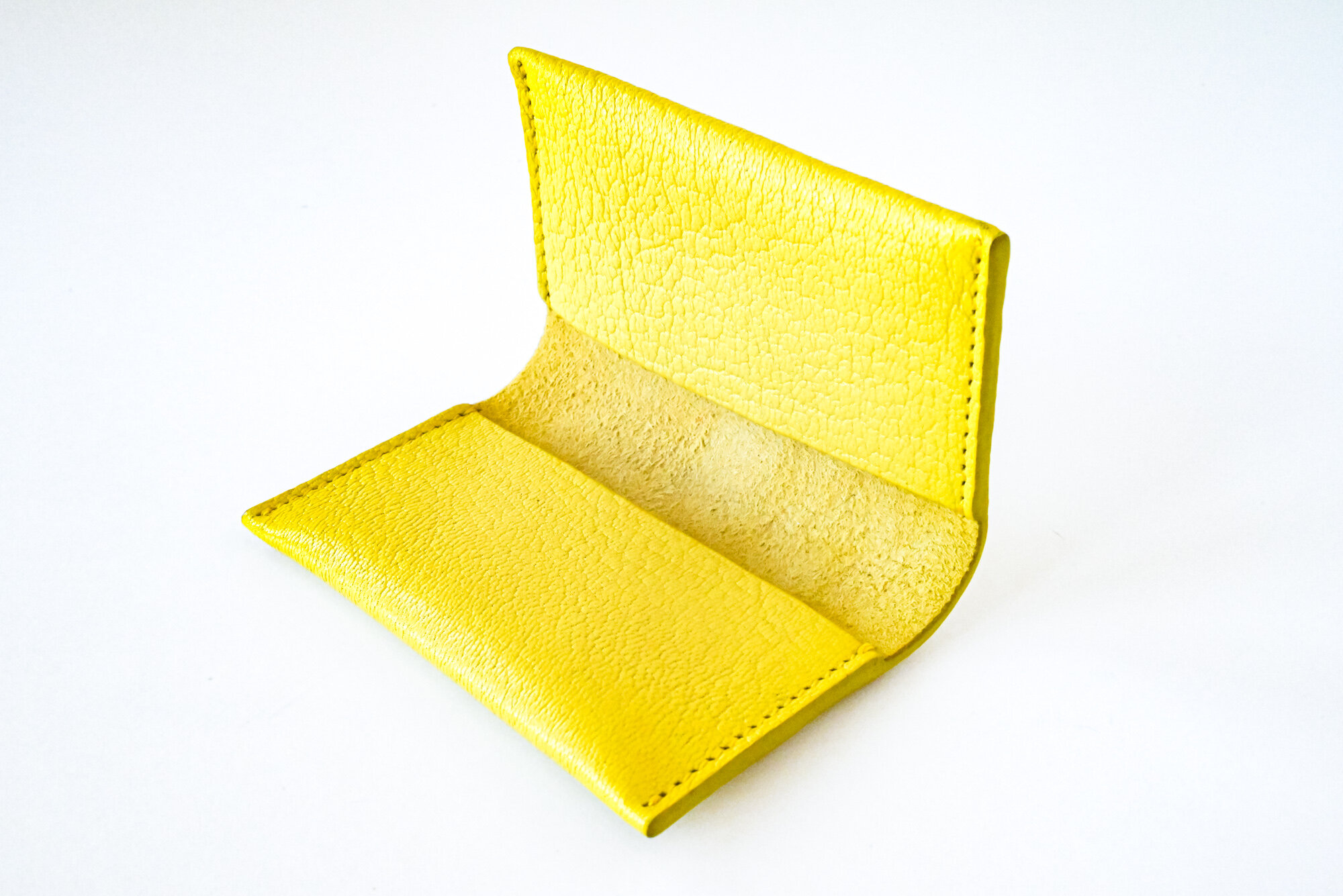 Wallet_Shot4_yellow.jpg