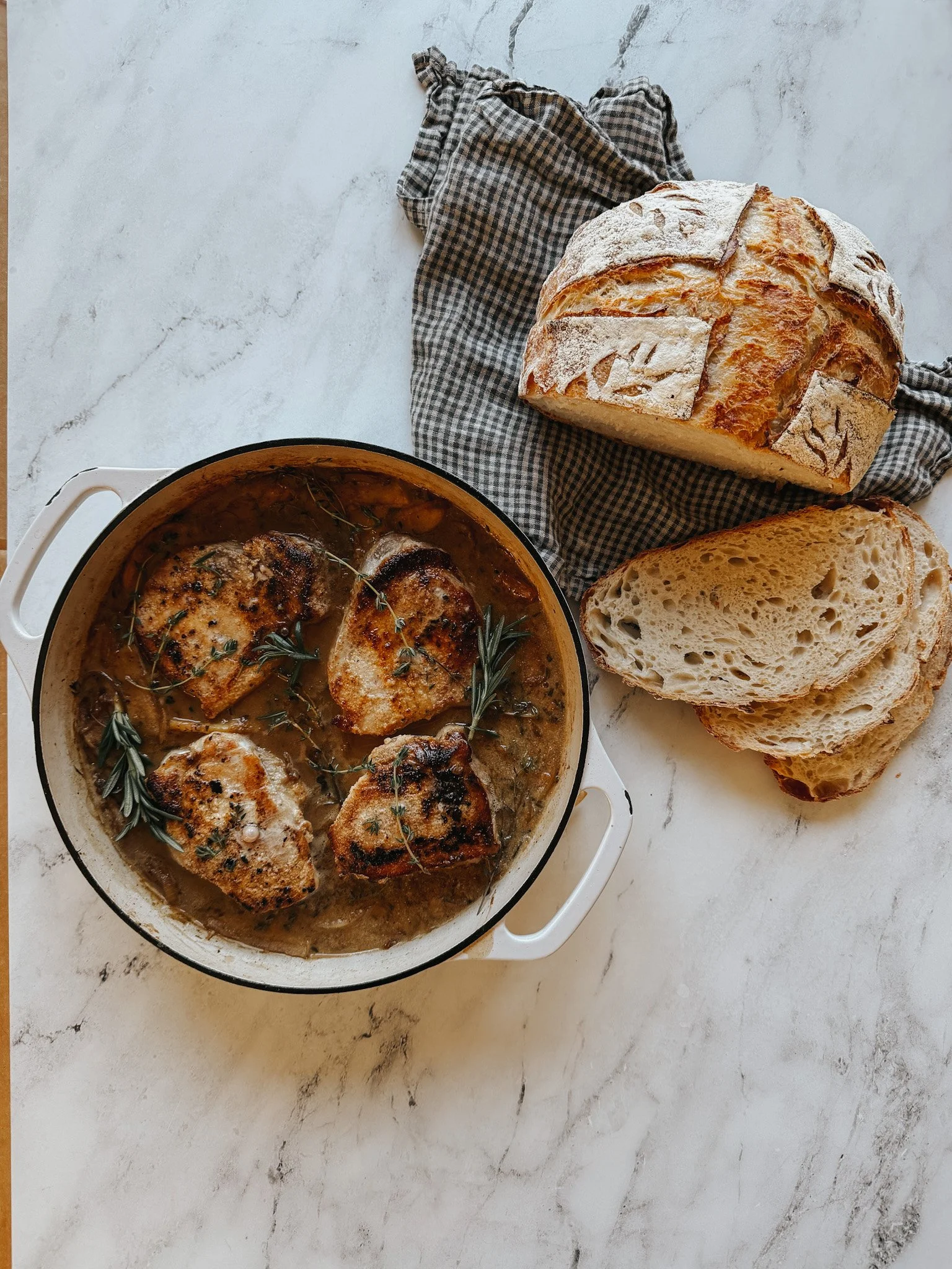 One Pot Pork Chops &amp; Apples