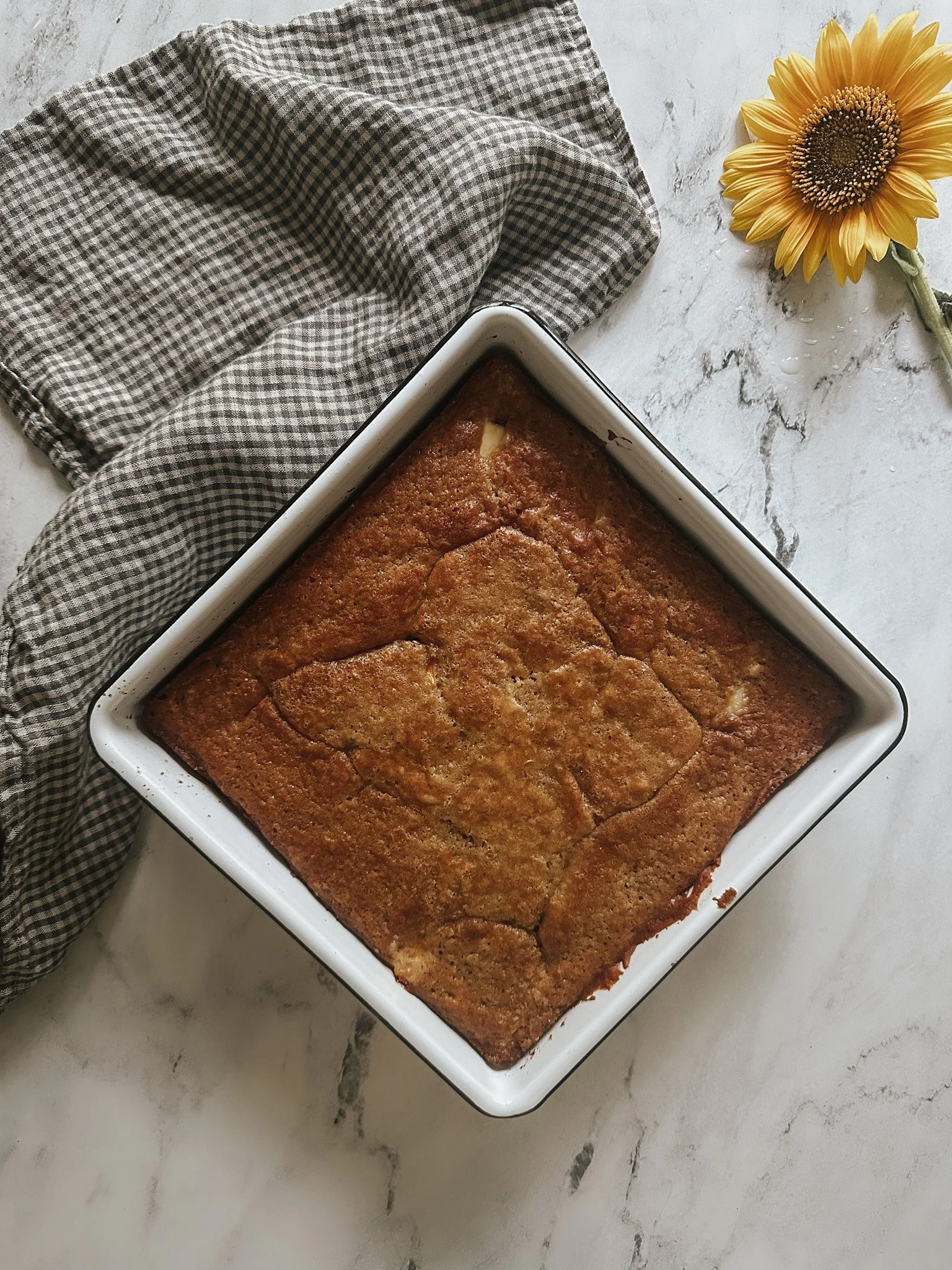 Peaches &amp; Cream Cake