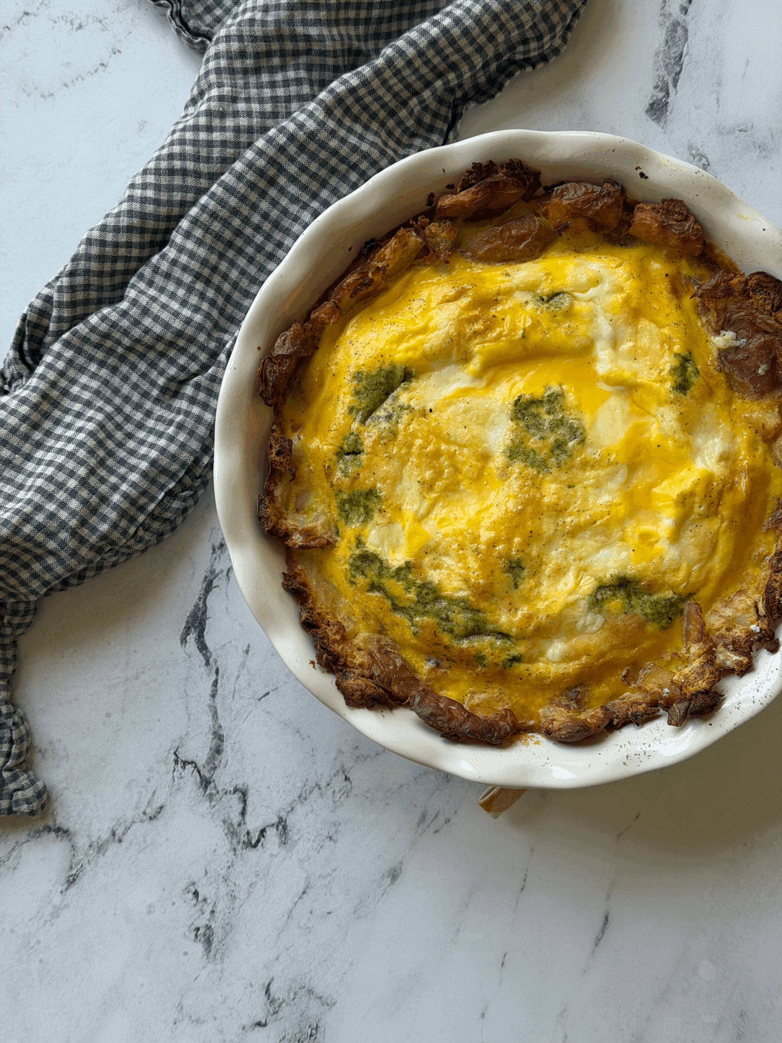 Pesto &amp; Tomato Quiche with Potato Crust