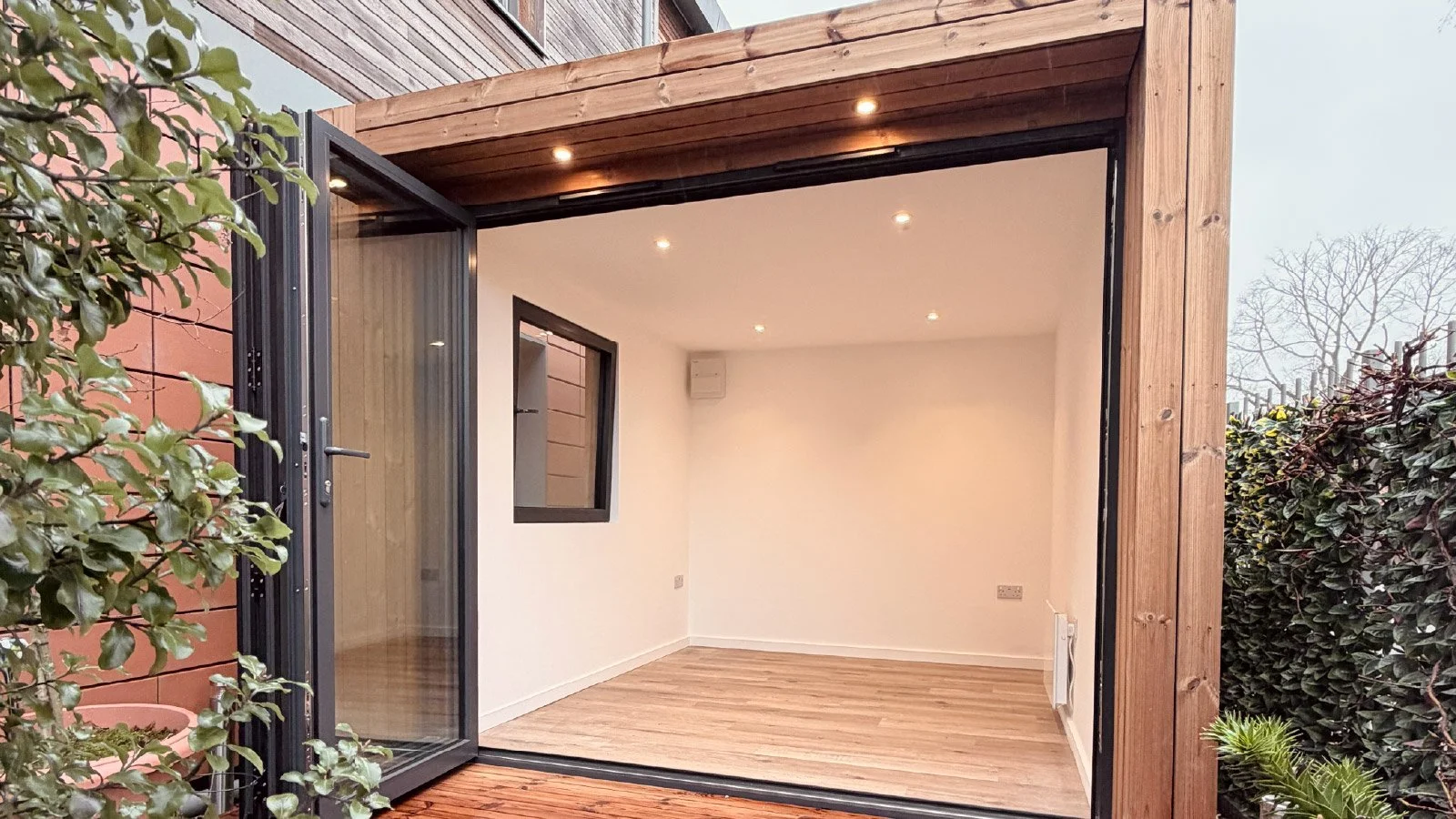 Garden Rooms Surrey – How to Choose the Right Garden Office or Outdoor Space