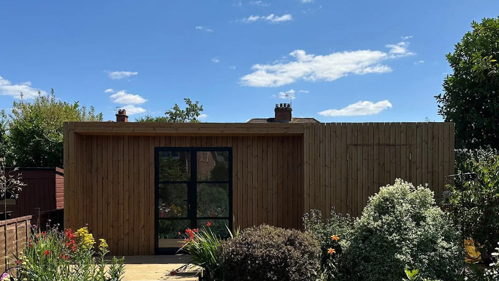Can You Have a Garden Office and a Shed? The Smart Dual-Zone Layout Explained