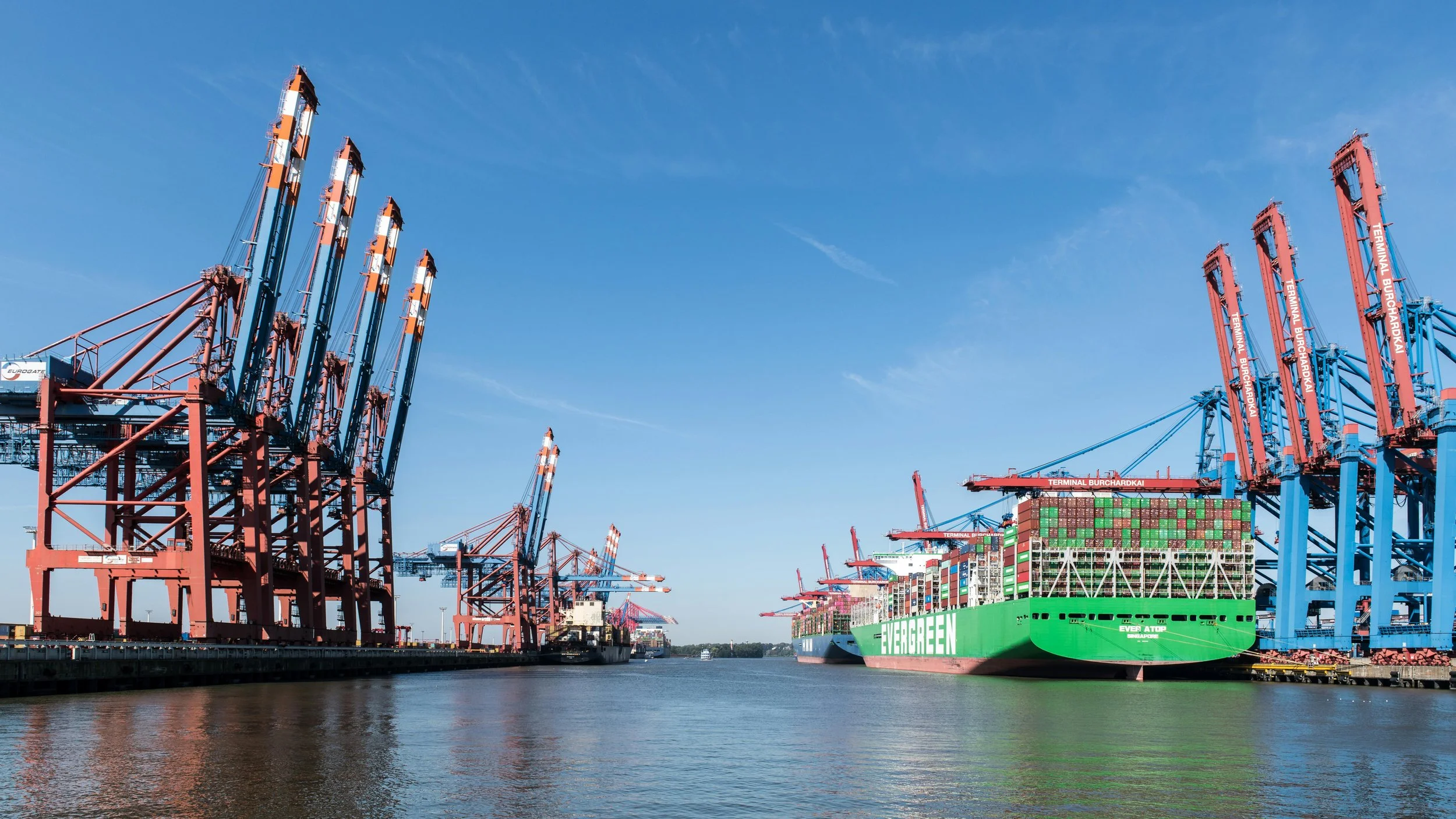 ¿Qué impuestos debo pagar en un despacho aduanero?