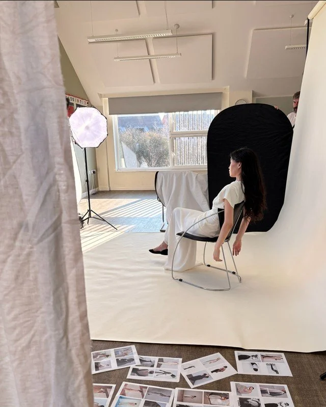Behind-the-scenes phone shots of our editorial last week, with the dream team @craiggoode.co.uk @silver_and_light_weddings @marknewtonphotos @eleanorjaynehmua @draft_apeth @drapeth_studio @elliself
.
.
#bridalshoot #modernbridal #britishbridal #brida