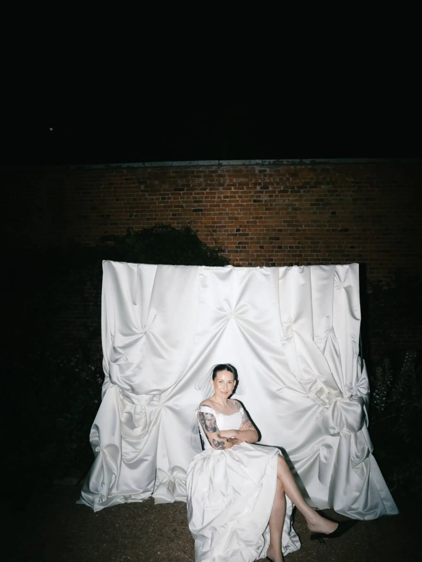 BEHIND THE CURTAIN: CONVERSATIONS WITH OUR STOCKISTS
Every dress has a story &mdash; and so does the place where you say &ldquo;yes.&rdquo; In this series, we step inside the boutiques that bring our collection to life. We&rsquo;re sitting down with 