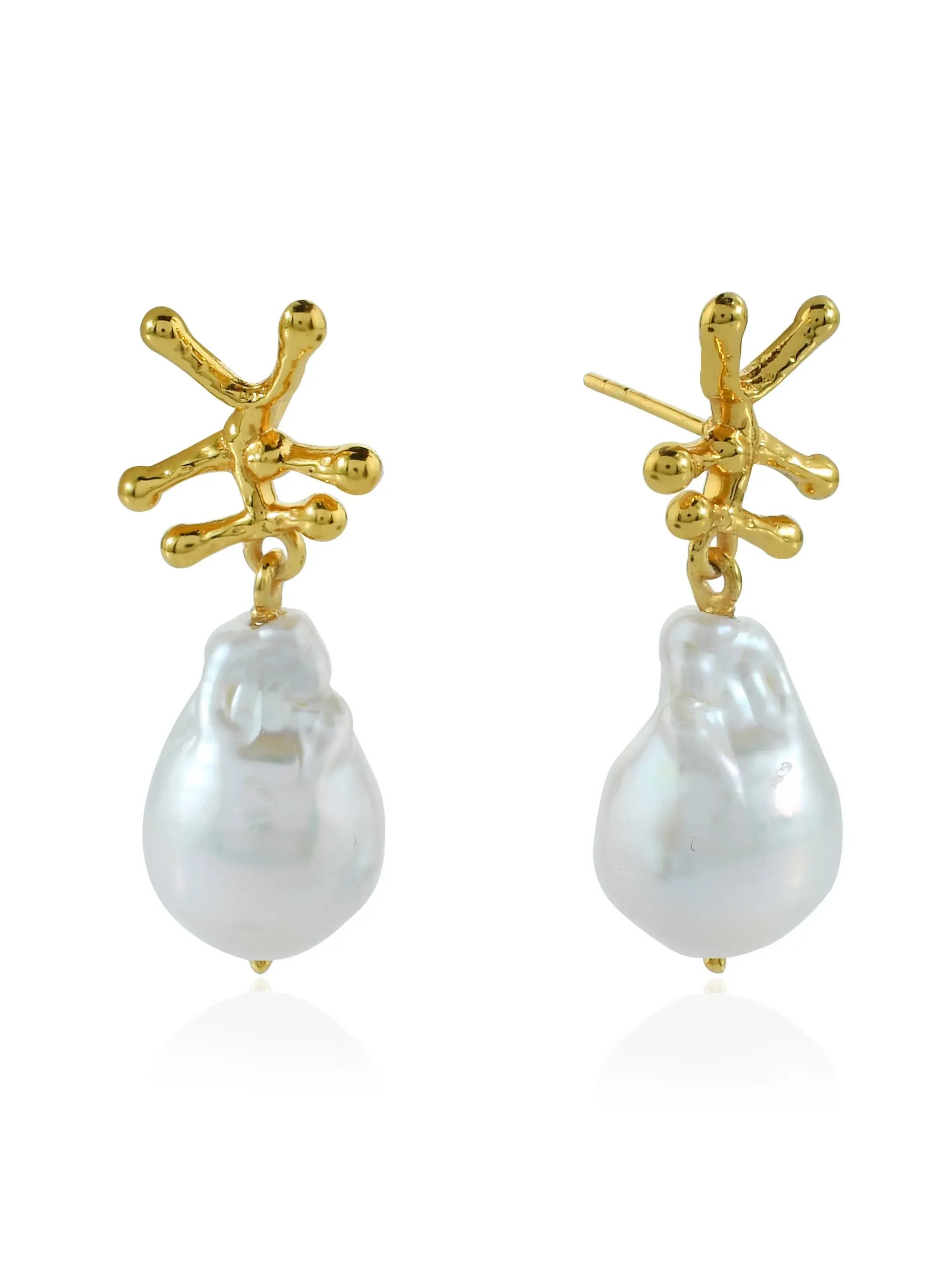 NURIAPEARLEARRINGS.webp