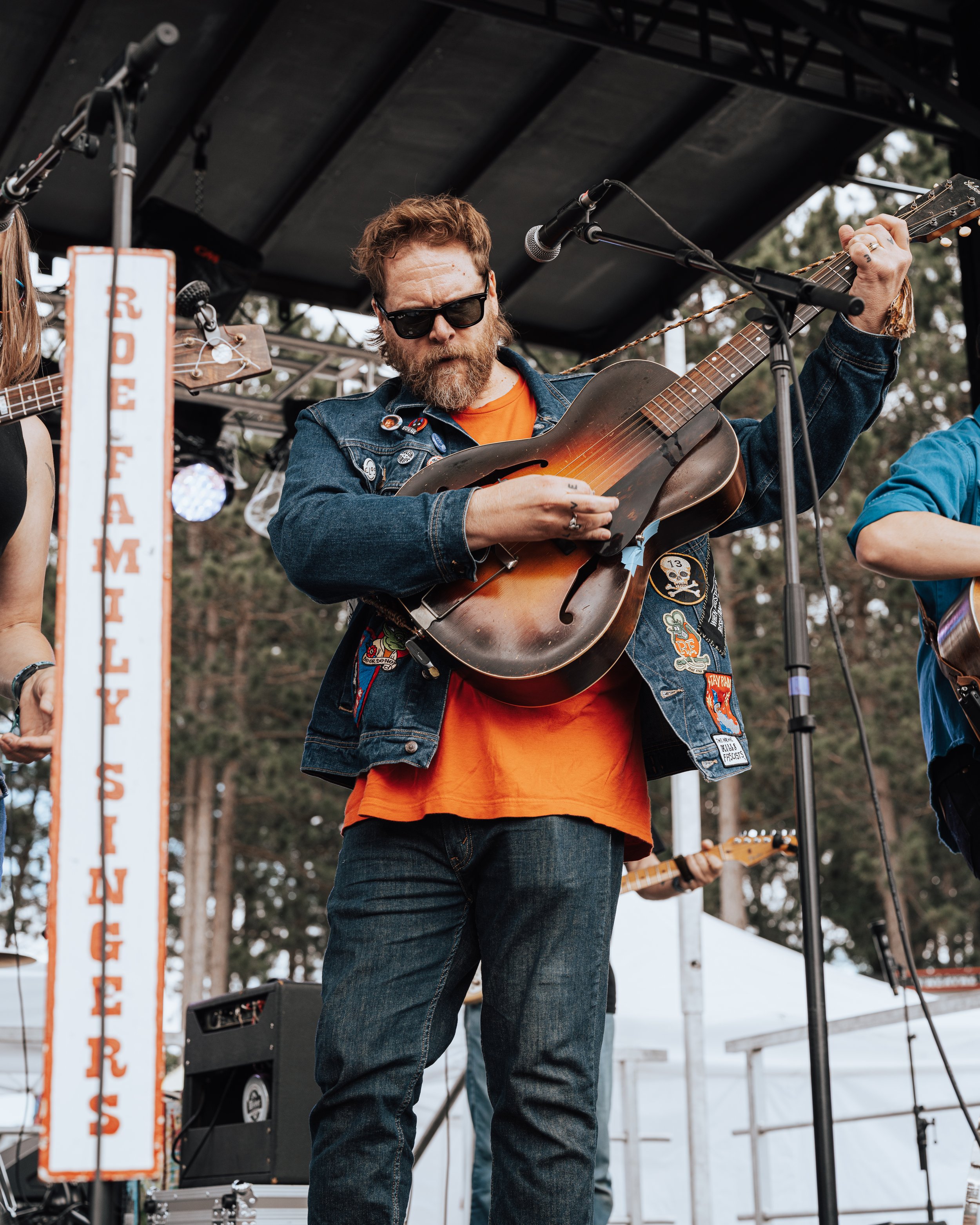 Roe Family Singers - Blue Ox-3.jpg