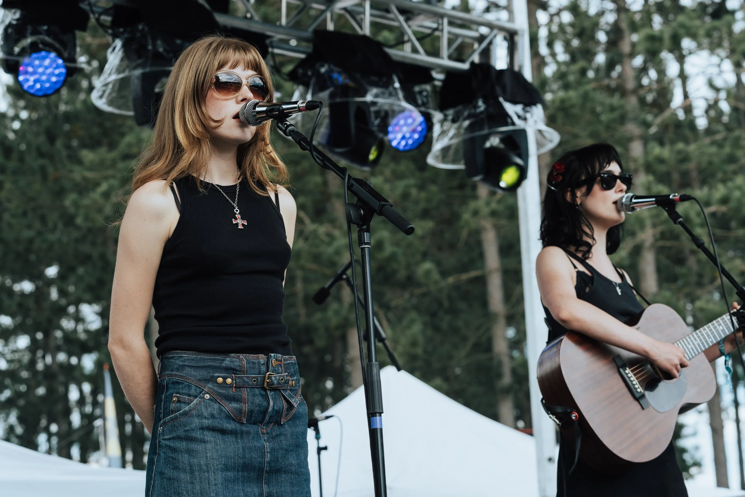 Folk Bitch Trio - Blue Ox SmouseintheHouse-6.jpg