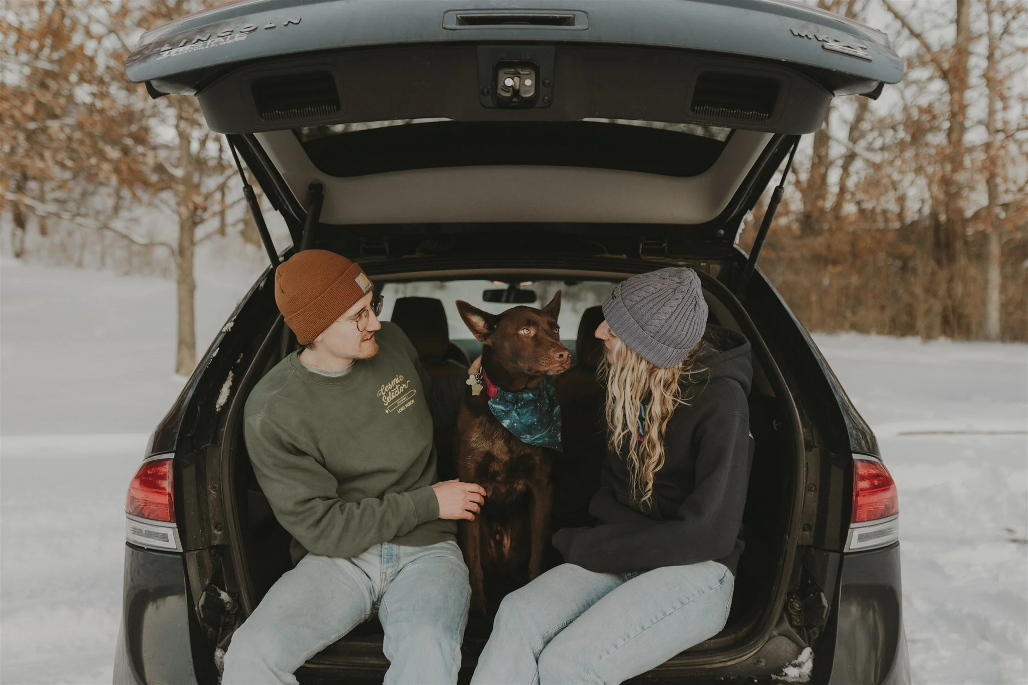 Snowy Engagement Sneak Peeks-7.jpg