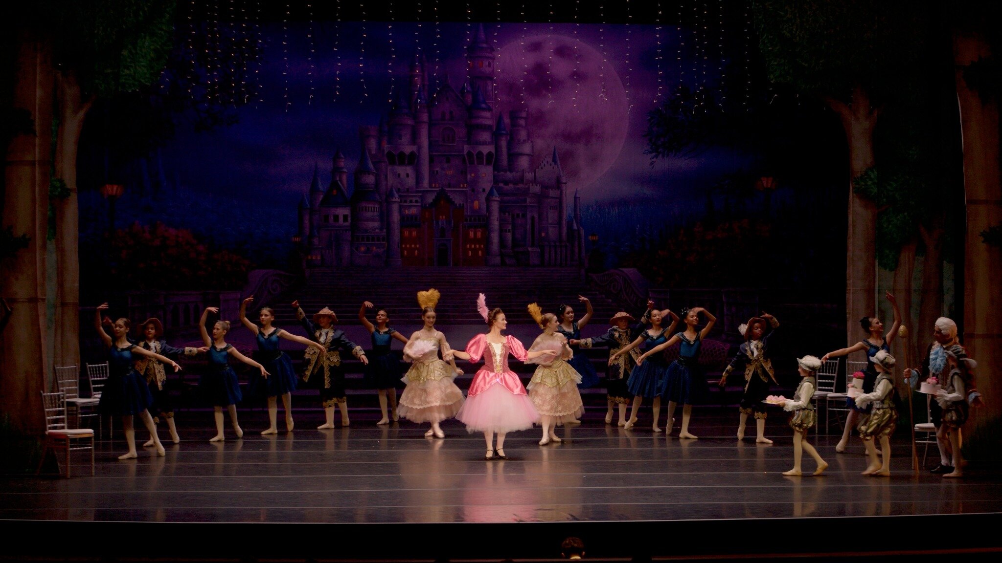 Throwback to May when I filmed performance of Cinderella by @naples_ballet at @artisnaples. The show was filmed with two #blackmagicpocket cameras with wide shot and a close-up.

#throwbackthursday  #naples #naplesfl #blackmagicdesing #bmpcc4k #bmpcc