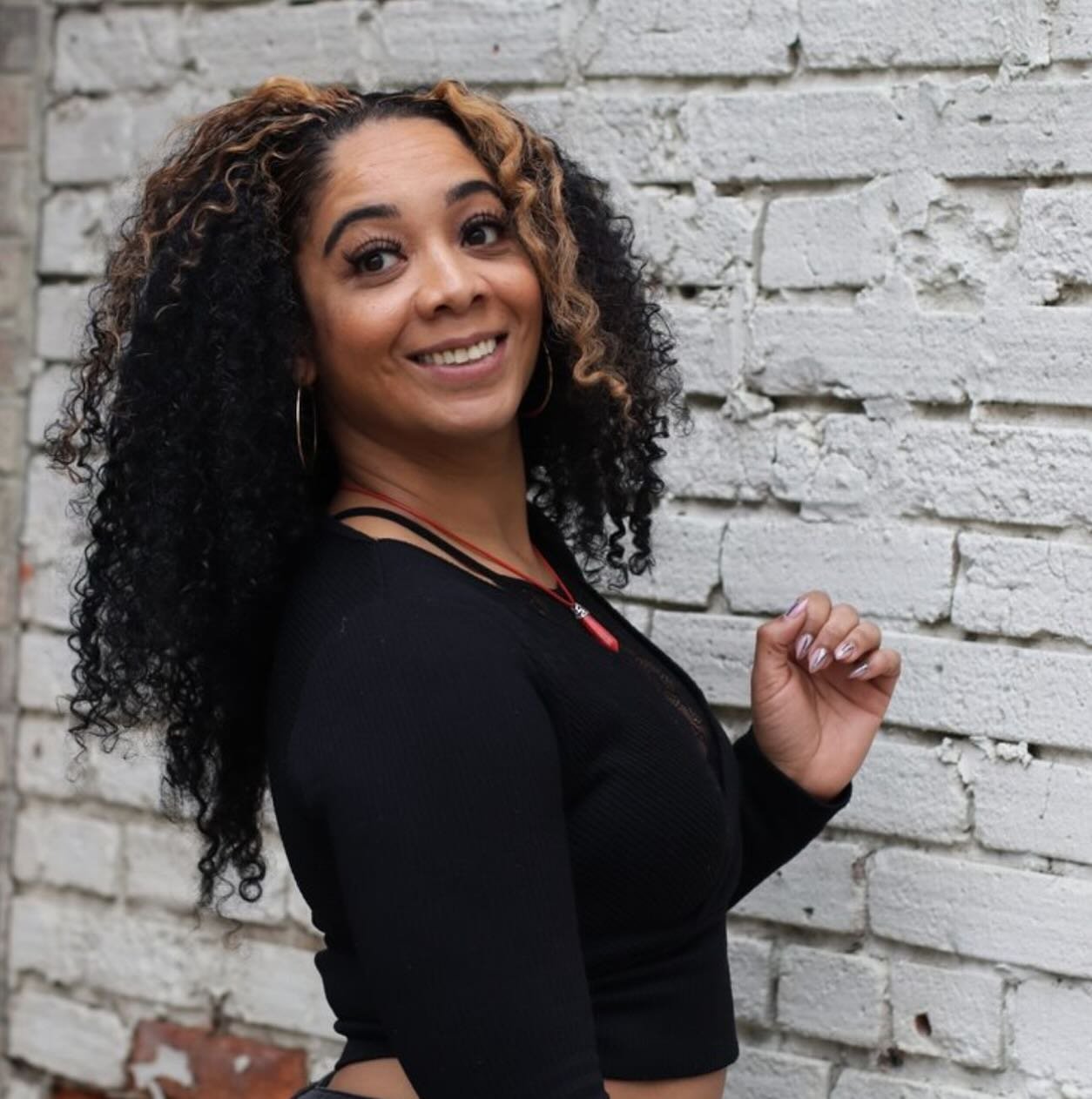 ✨Celebrating 5 Years with Shelia✨
Shelia has been part of the 3 Bowls of Color team since 2019, and her passion for hairstyling shines through in every cut, color, and style she creates. From men&rsquo;s cuts to creative color, she brings skill and d