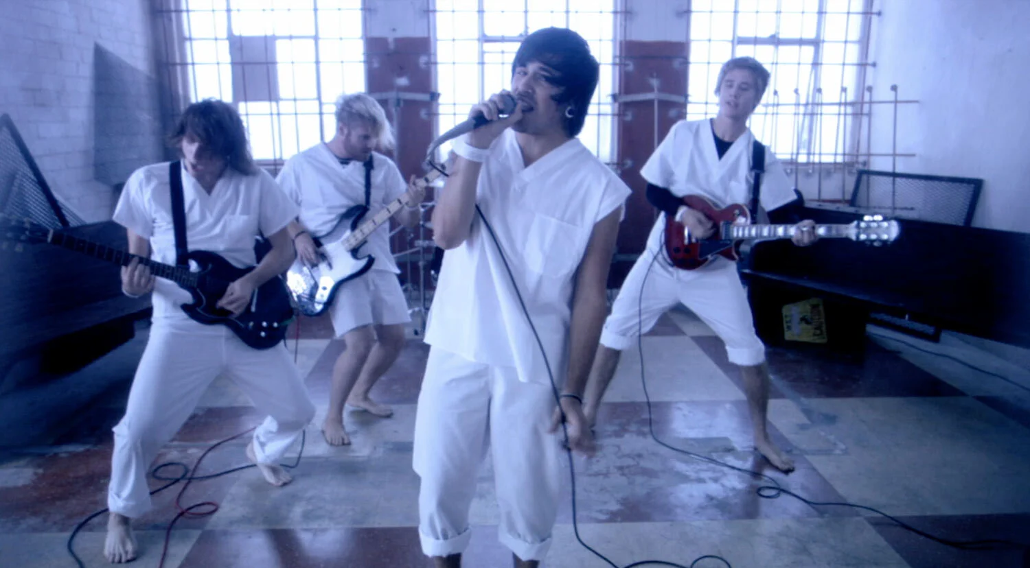 The Messenger: A Gondola Ride in Paris