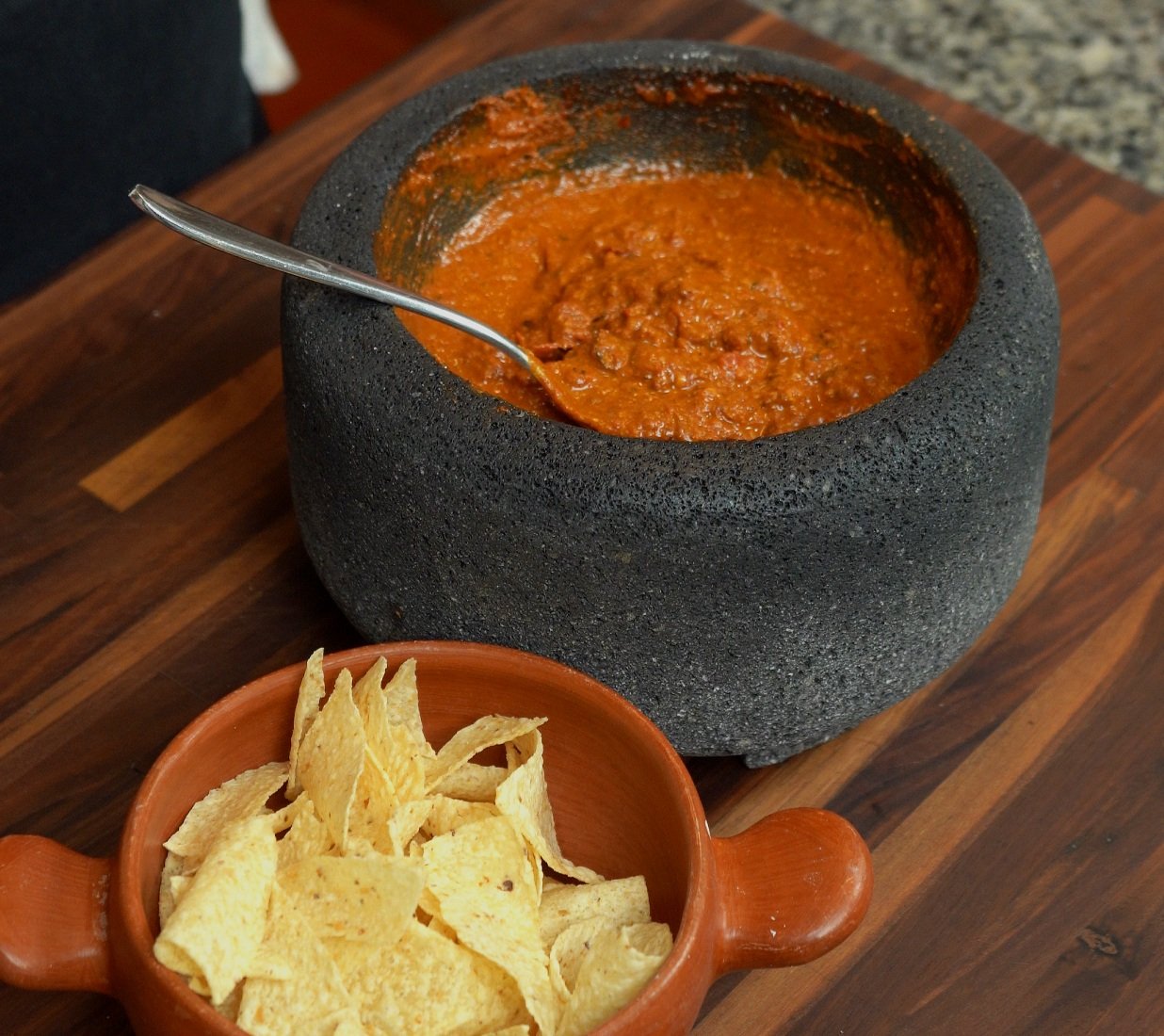 SALSA DE CACAHUATE Y PASILLA – Earthy, Smoky, and Addictive