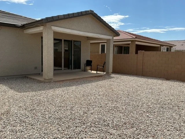 Patio 2.jpg
