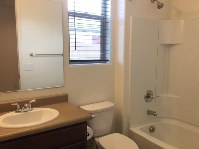 Barthroom 2.jpg