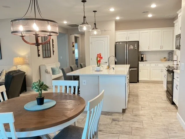Dining table.jpg