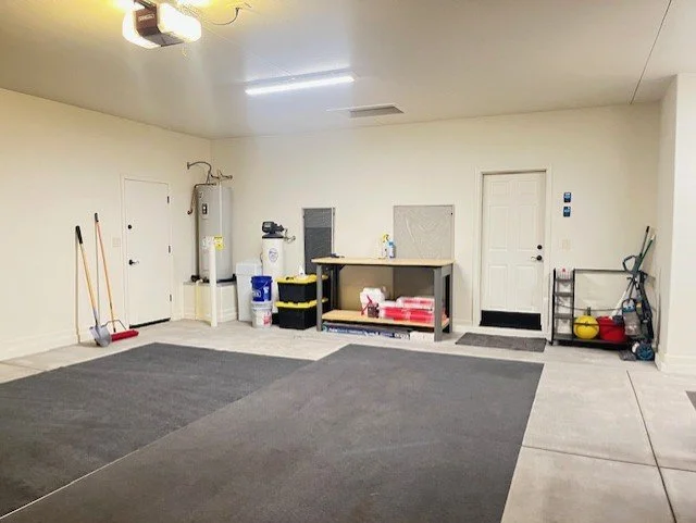 Garage 2.jpg