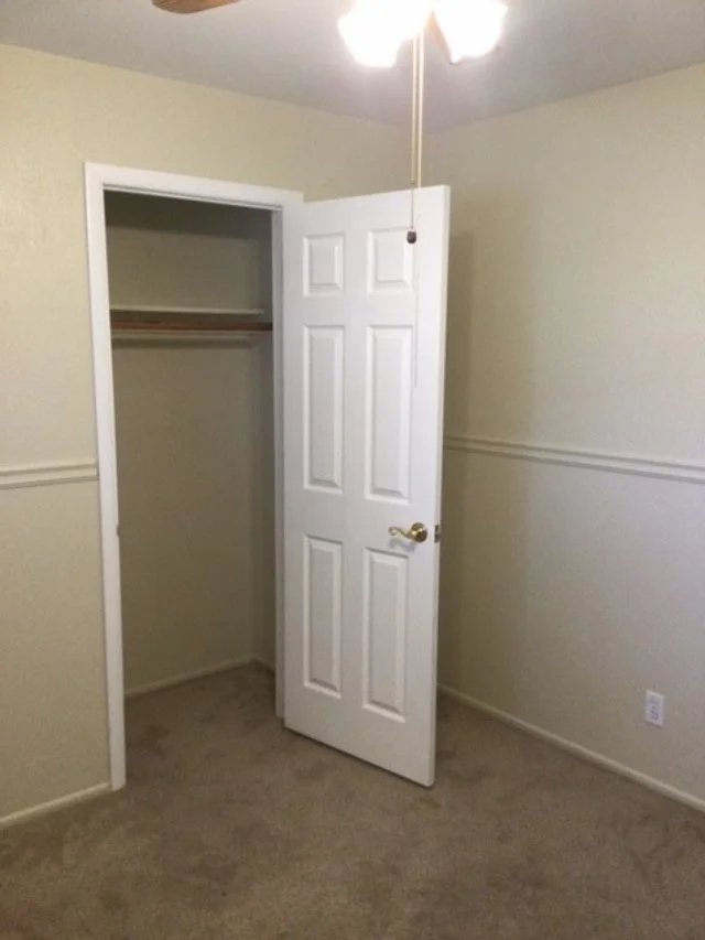bedrm 1 closet.jpg