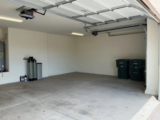 garage 2.jpg