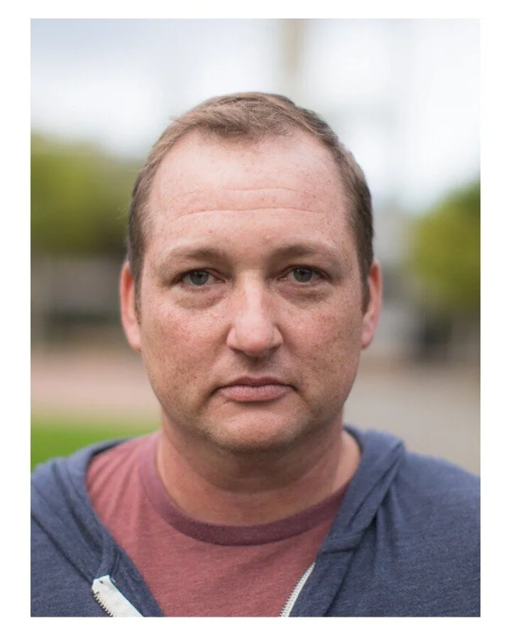 Today on @0to100plus, a random age and image. Dave at 42.
To see Dave's answers or to see more faces check out the link in bio
#agingphotographyproject #0to100plus #portraitphotography