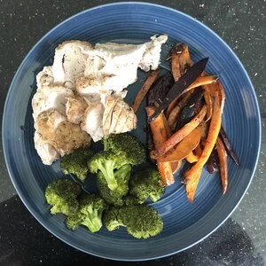 BONELESS TURKEY BREAST ROAST WITH SWEET POTATO AND BROCCOLI